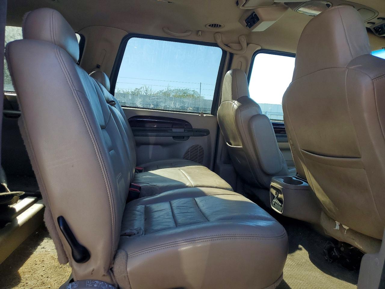 2004 Ford Excursion Limited Gold vin: 1FMSU43P04EC19381