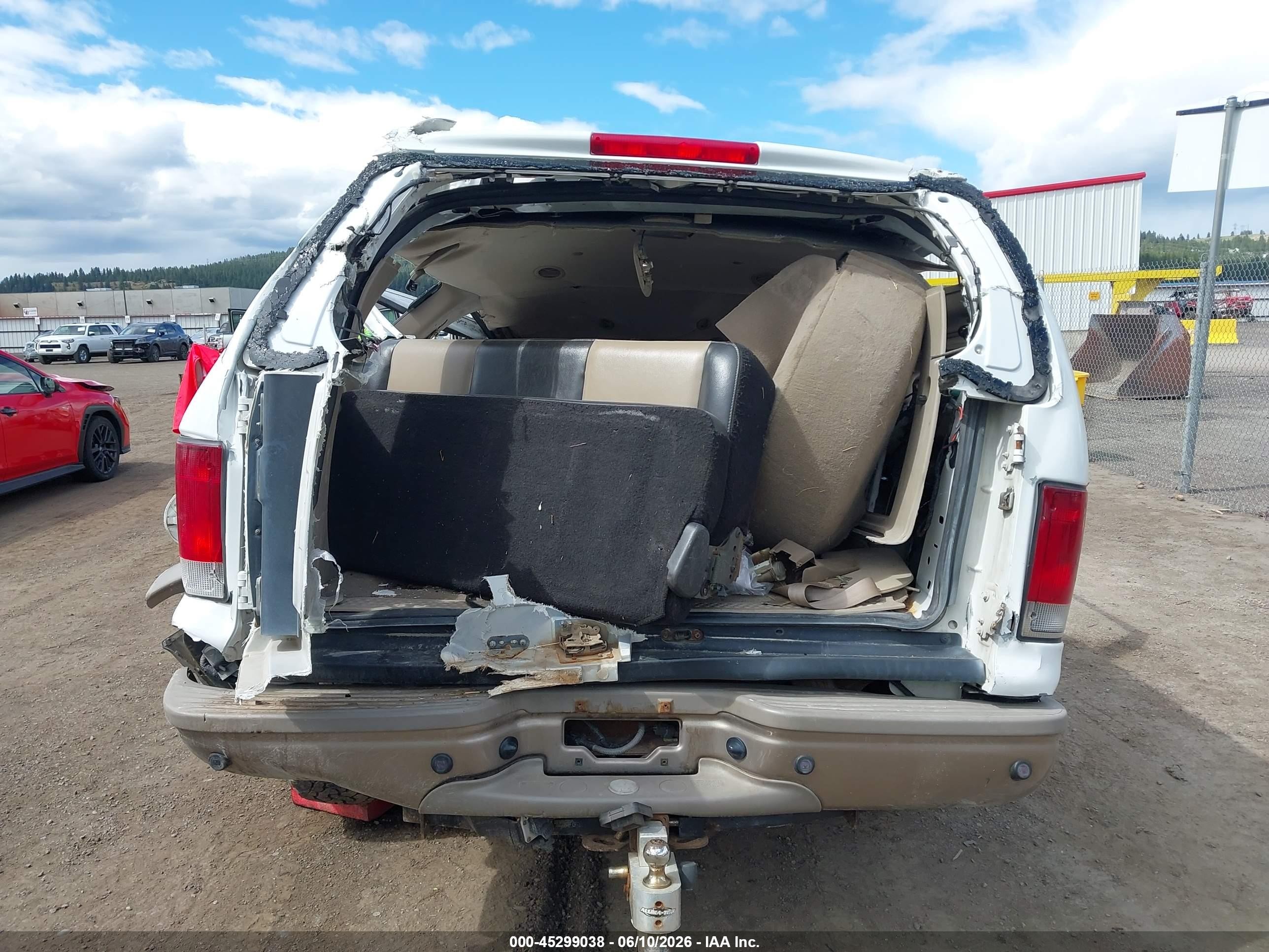 2005 Ford Excursion Eddie Bauer White vin: 1FMSU45P35EB61698