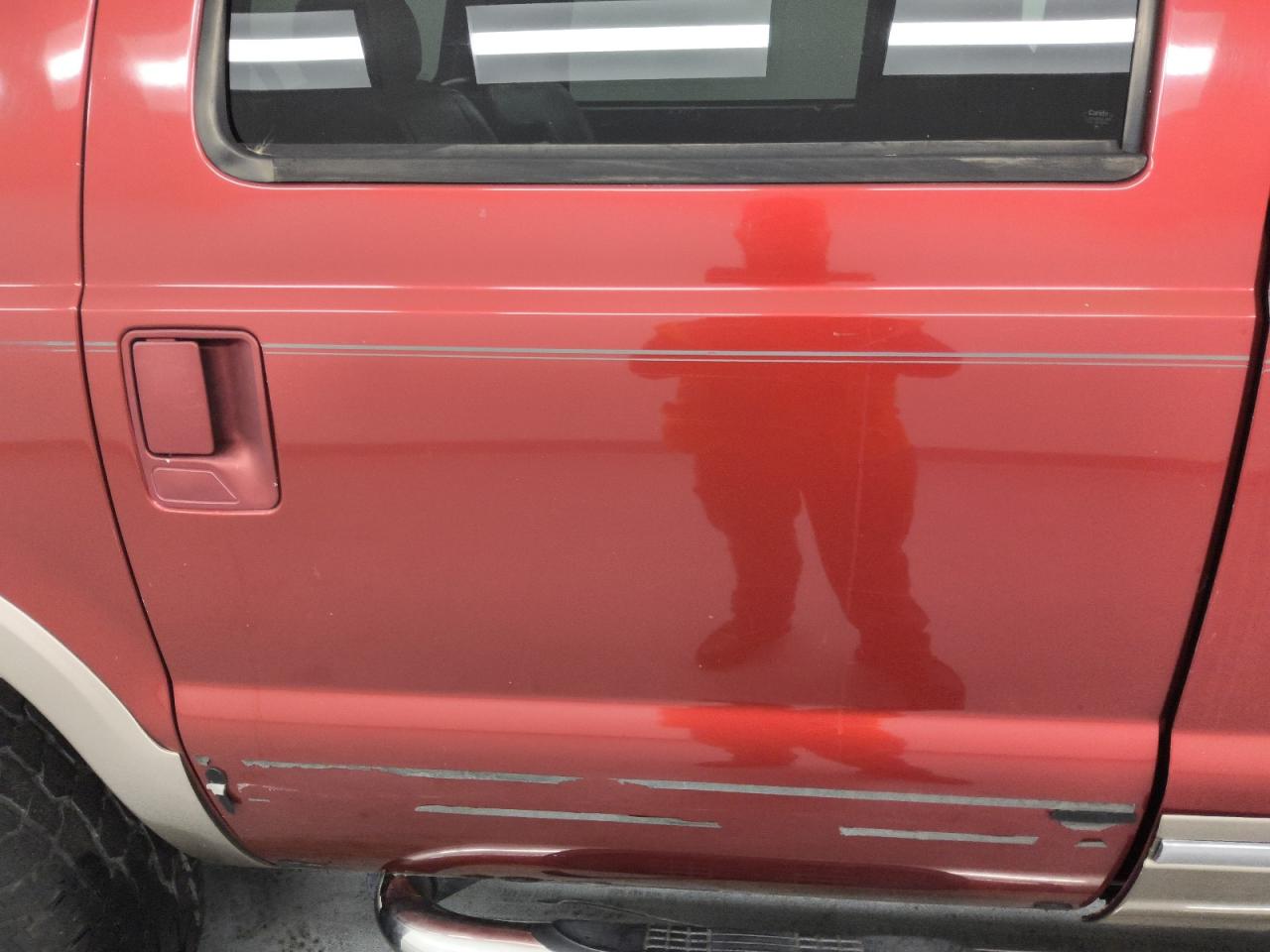 2003 Ford Excursion Eddie Bauer Brown vin: 1FMSU45P93EC17687 Damage: Right Rear Door, Dent(S) W/ Paint Dmg, 1/8 To 1/2 Inch