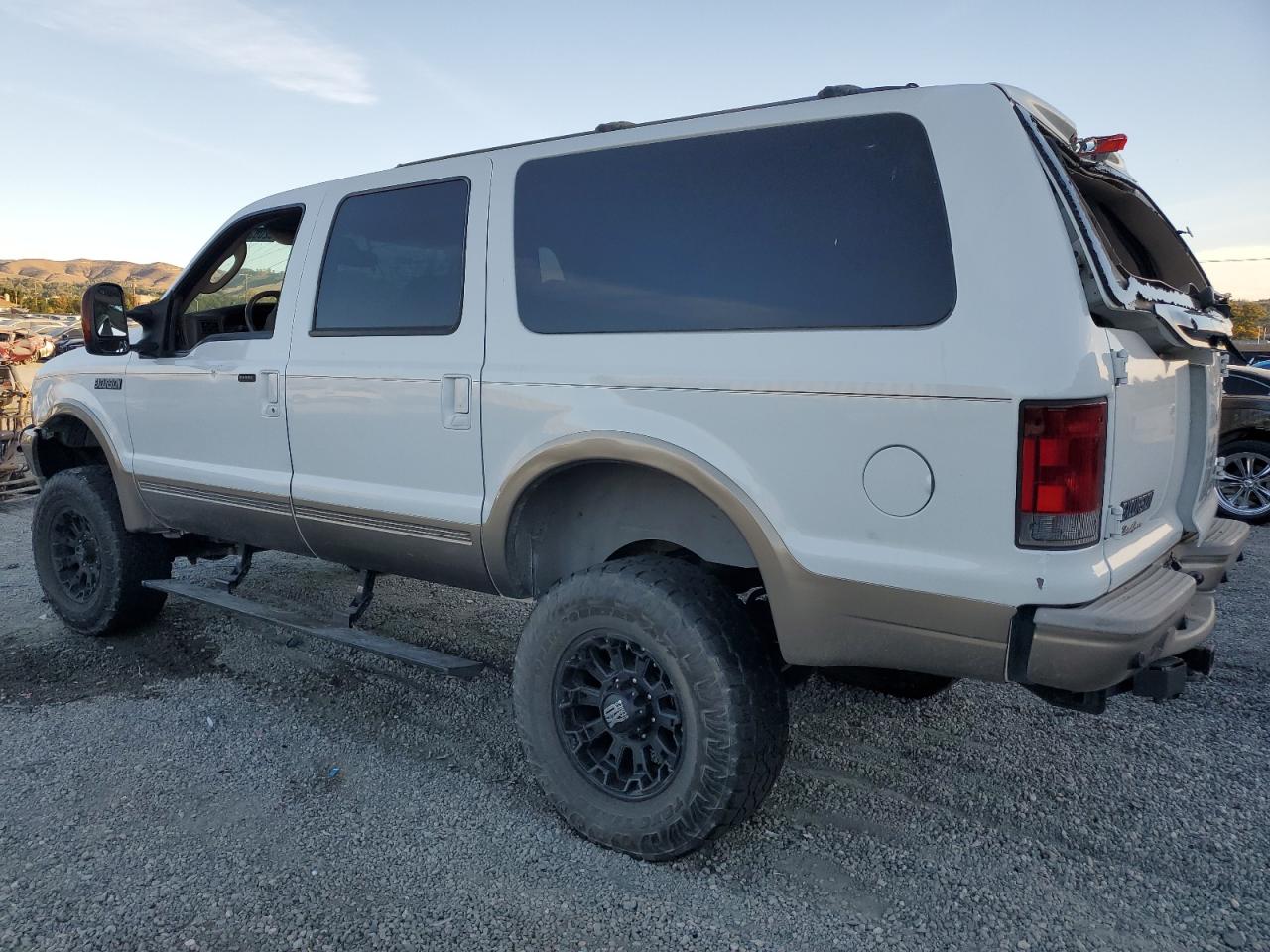 2004 Ford Excursion Eddie Bauer White vin: 1FMSU45PX4EB83535