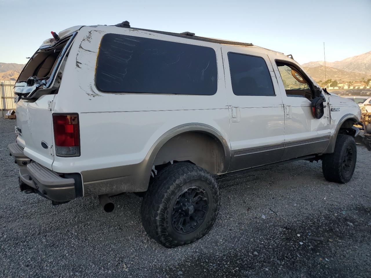 2004 Ford Excursion Eddie Bauer White vin: 1FMSU45PX4EB83535