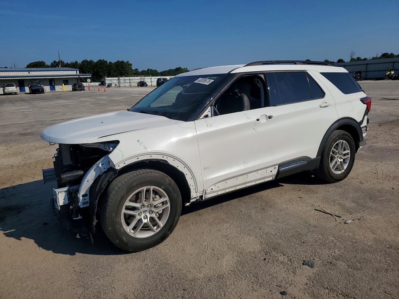2025 Ford Explorer Active Белый vin: 1FMUK7DH7SGC01727