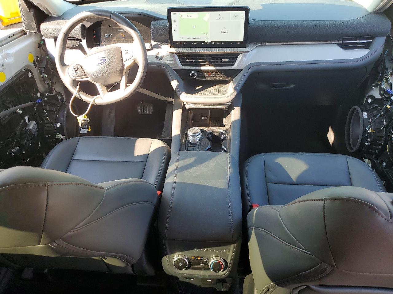 2025 Ford Explorer Active Белый vin: 1FMUK7DH7SGC01727