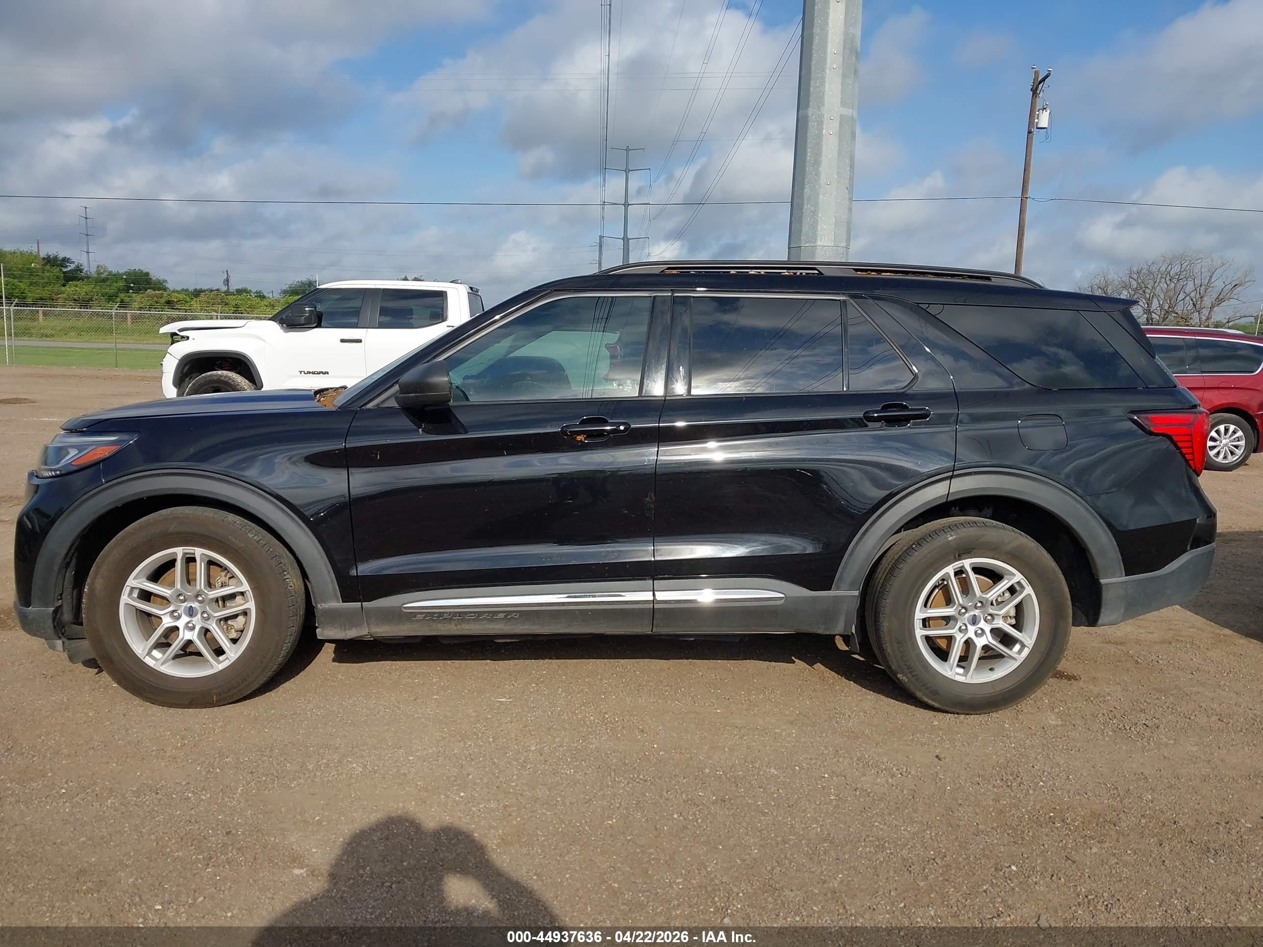 2025 Ford Explorer Active Черный vin: 1FMUK7DH8SGA18112