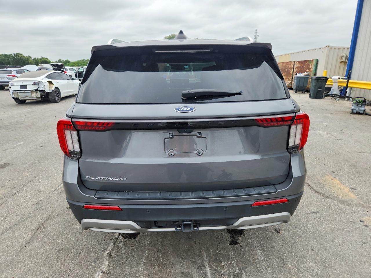 2025 Ford Explorer Platinum Gray vin: 1FMUK7HH8SGA26317