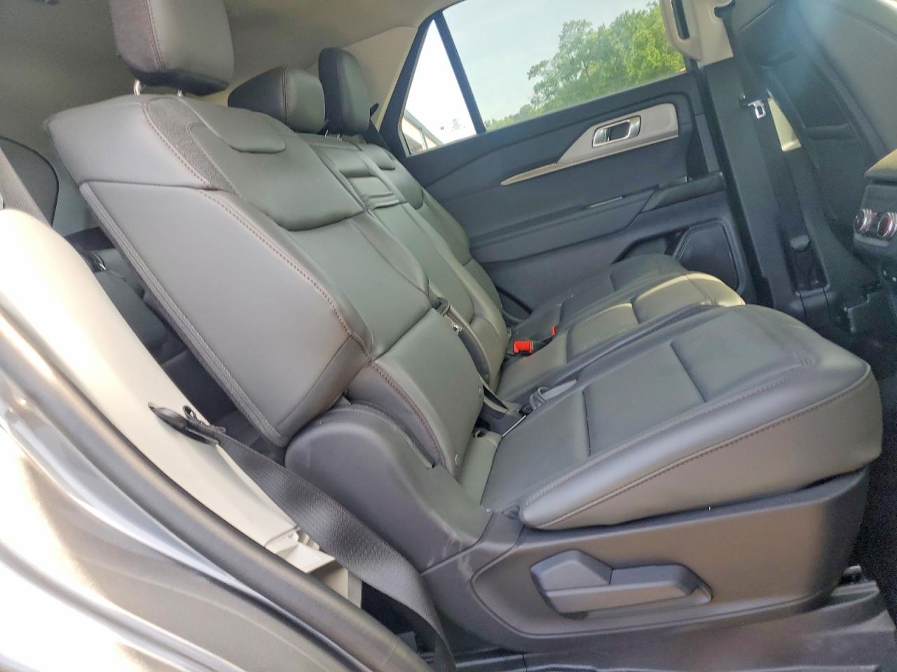 2025 Ford Explorer Active Серый vin: 1FMUK8DH0SGC65677