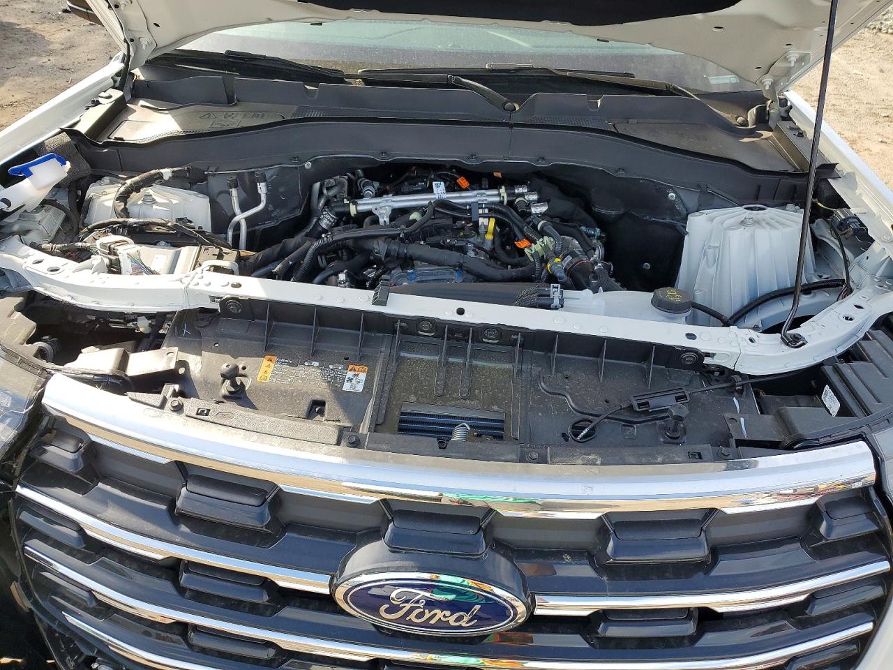 2026 Ford Explorer Active Белый vin: 1FMUK8DH7TGA66529