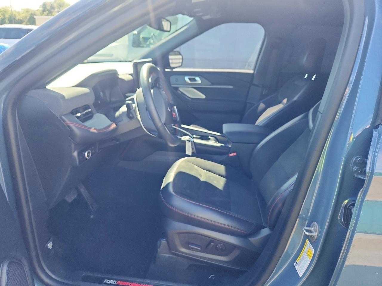 2026 Ford Explorer St Gray vin: 1FMWK8GC7TGA63672