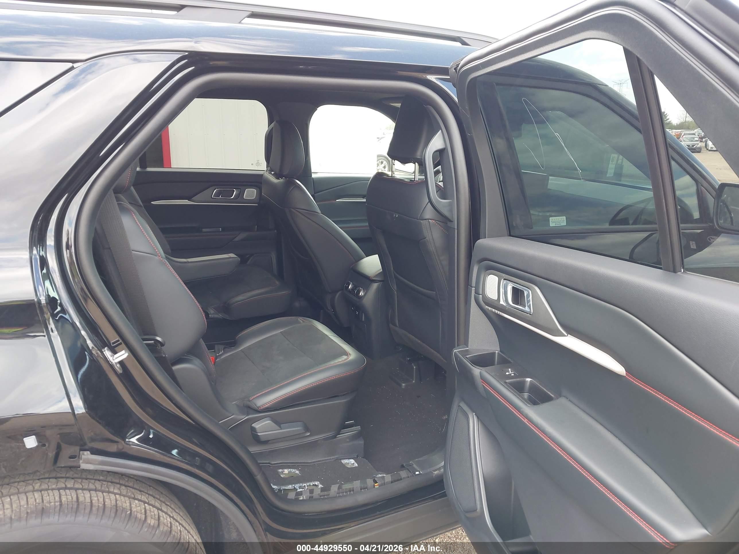 2026 Ford Explorer St Black vin: 1FMWK8GC7TGB11722