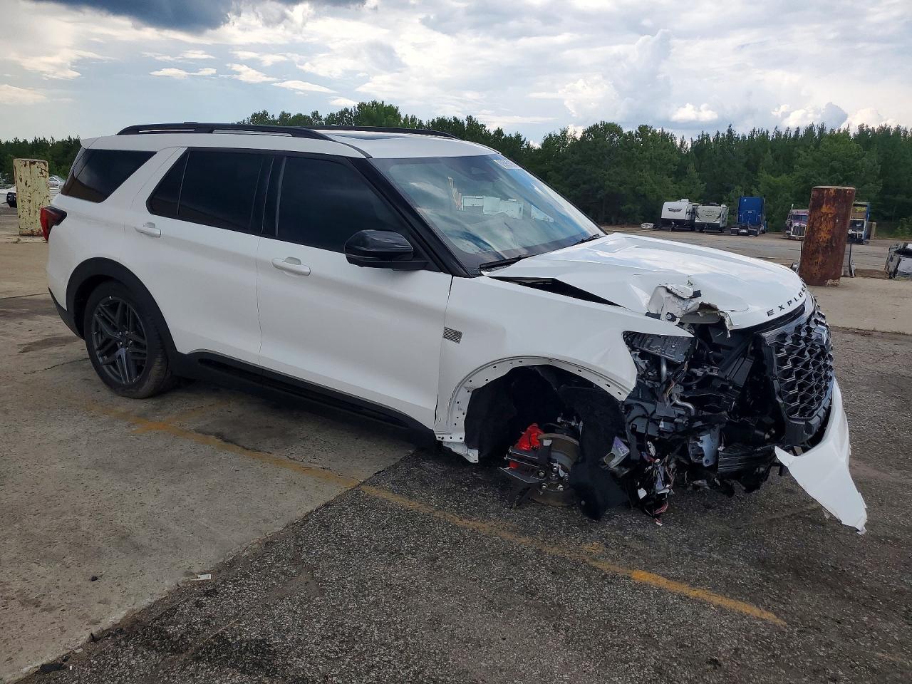 2026 Ford Explorer St White vin: 1FMWK8GC8TGA07482