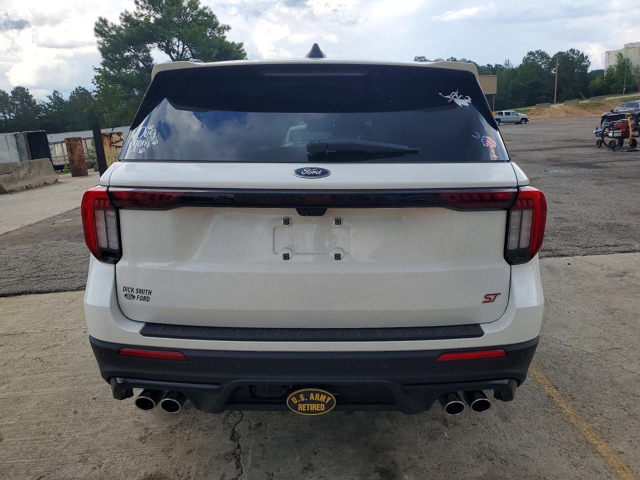 2026 Ford Explorer St White vin: 1FMWK8GC8TGA07482