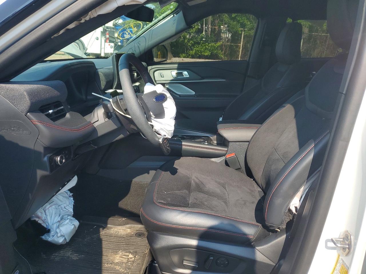 2026 Ford Explorer St White vin: 1FMWK8GC8TGA07482