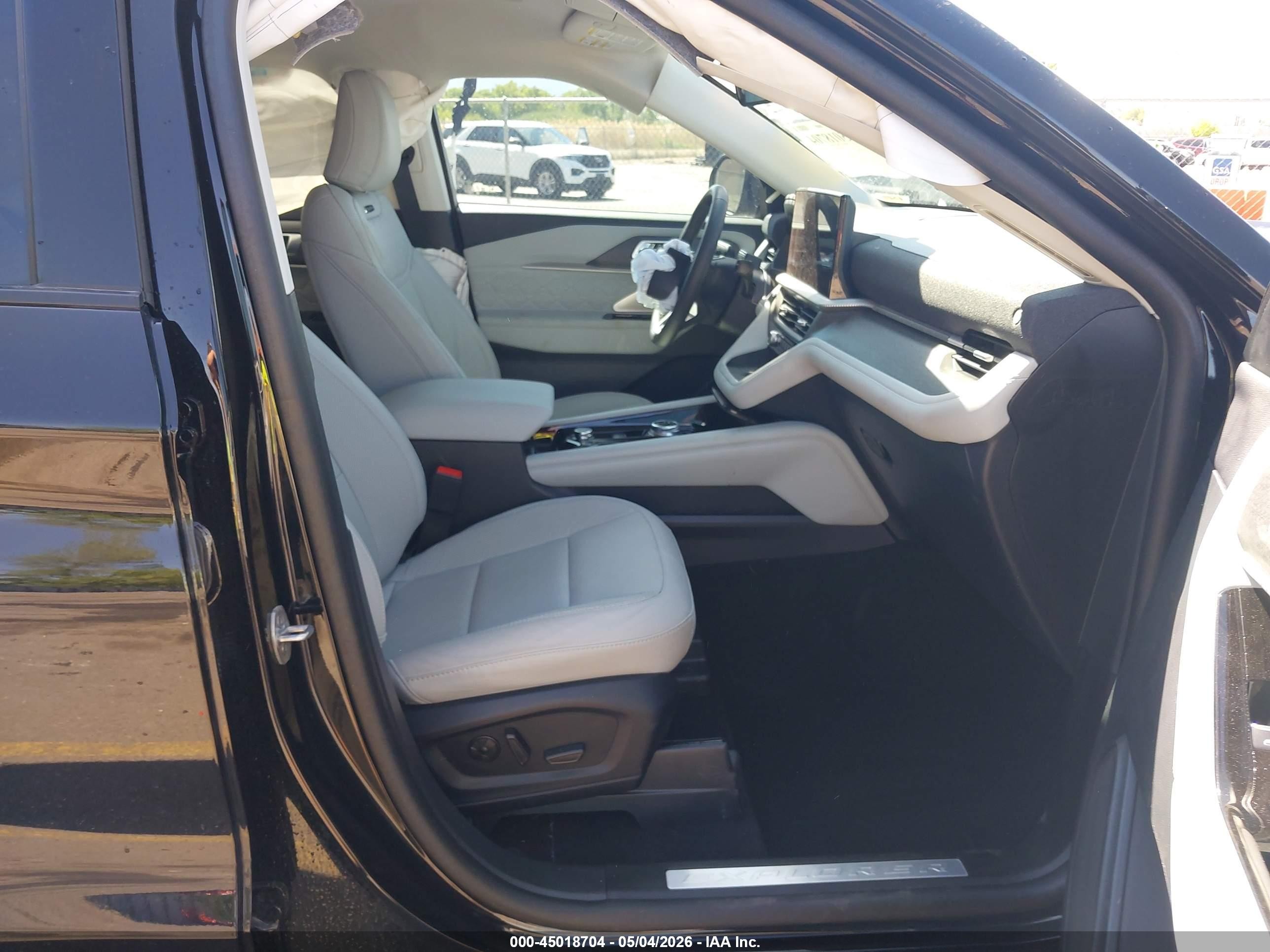 2025 Ford Explorer Platinum Черный vin: 1FMWK8HC4SGB88156