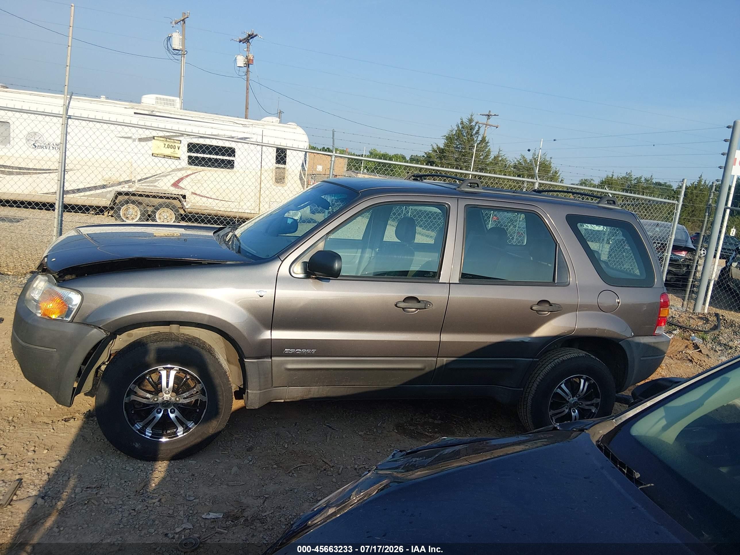 2002 Ford Escape Xls Gray vin: 1FMYU01102KC15248