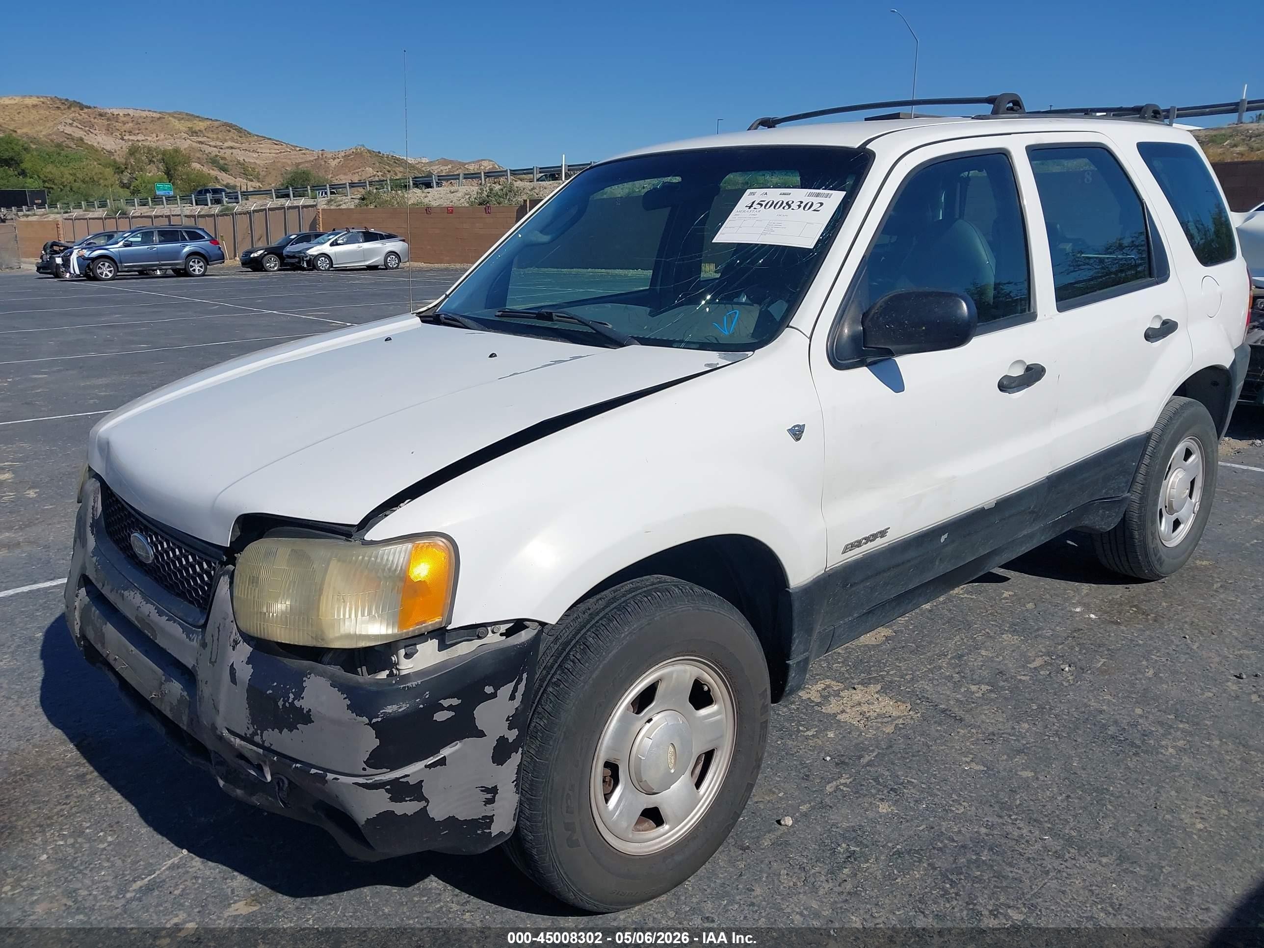 2001 Ford Escape Xls White vin: 1FMYU01131KA26057