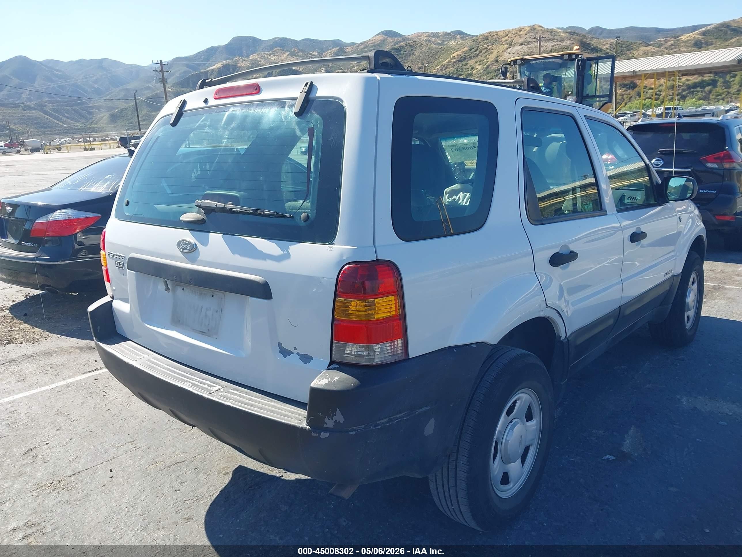 2001 Ford Escape Xls White vin: 1FMYU01131KA26057