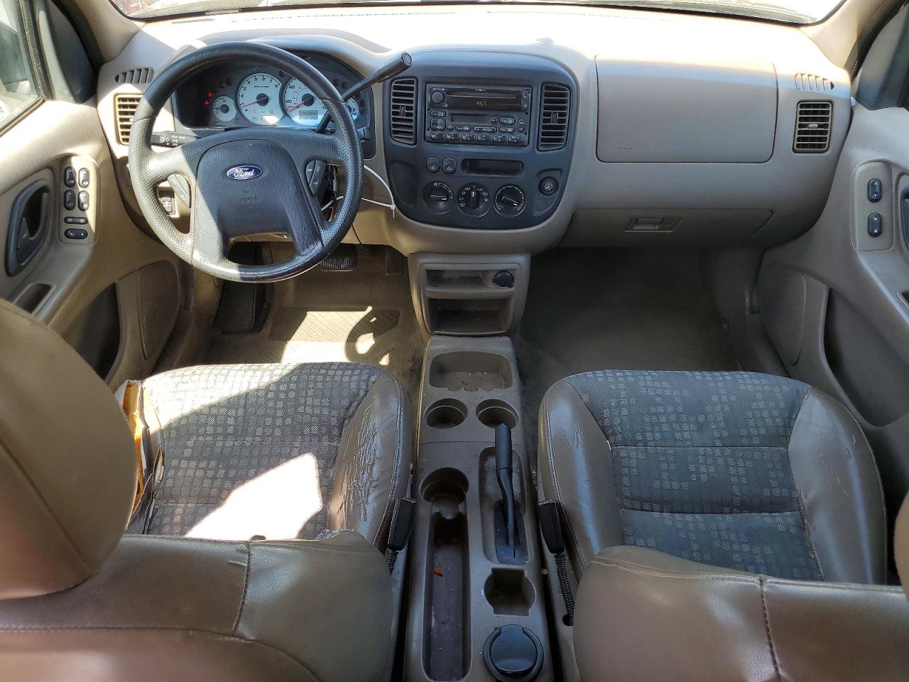 2002 Ford Escape Xls Черный vin: 1FMYU01142KA07454