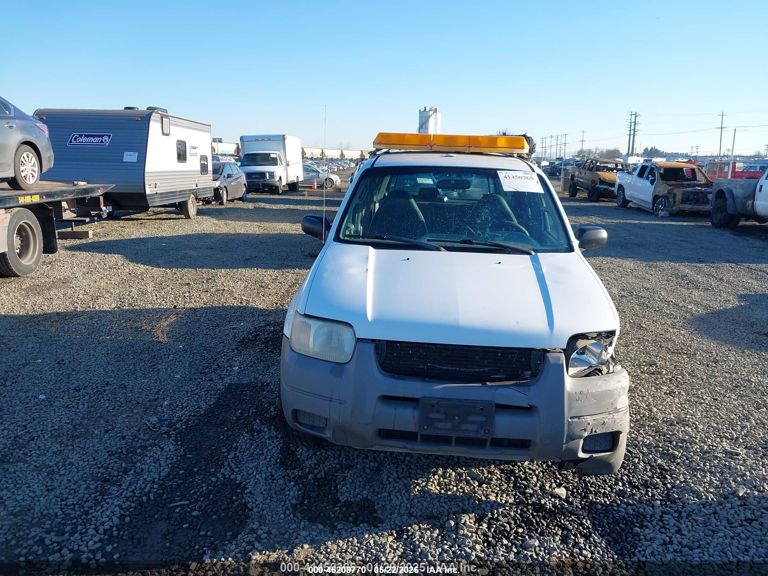 2001 Ford Escape Xls White vin: 1FMYU01151KA94974