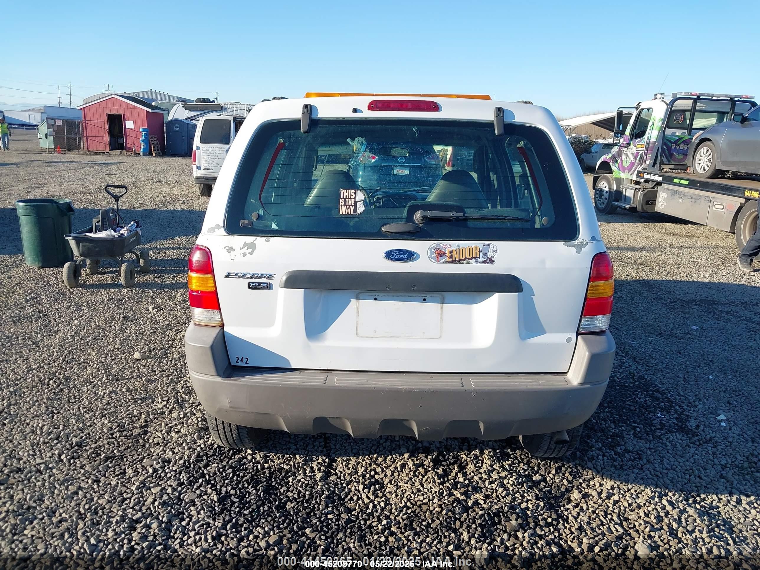 2001 Ford Escape Xls White vin: 1FMYU01151KA94974