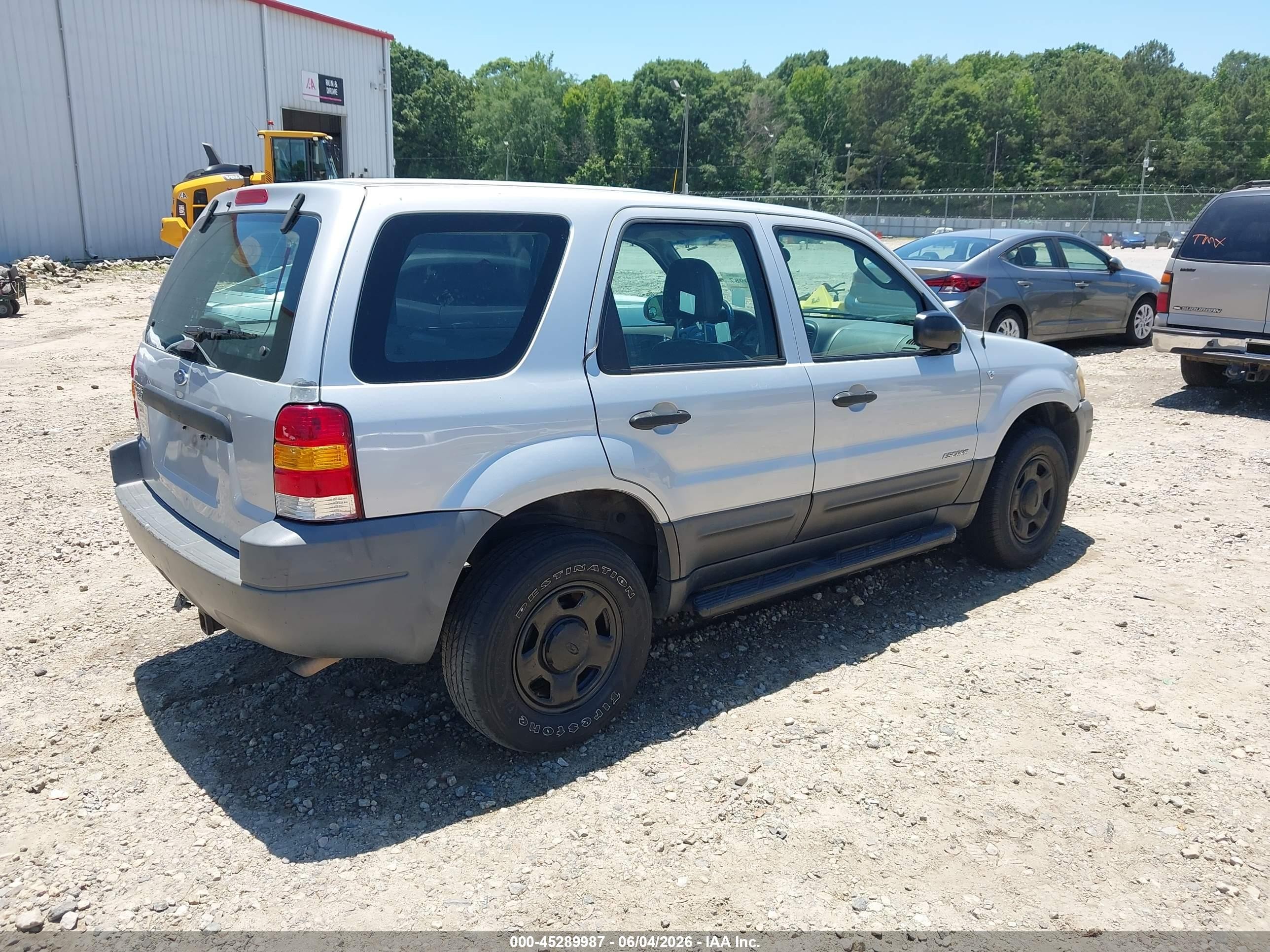 2002 Ford Escape Xls Silver vin: 1FMYU01152KA70448