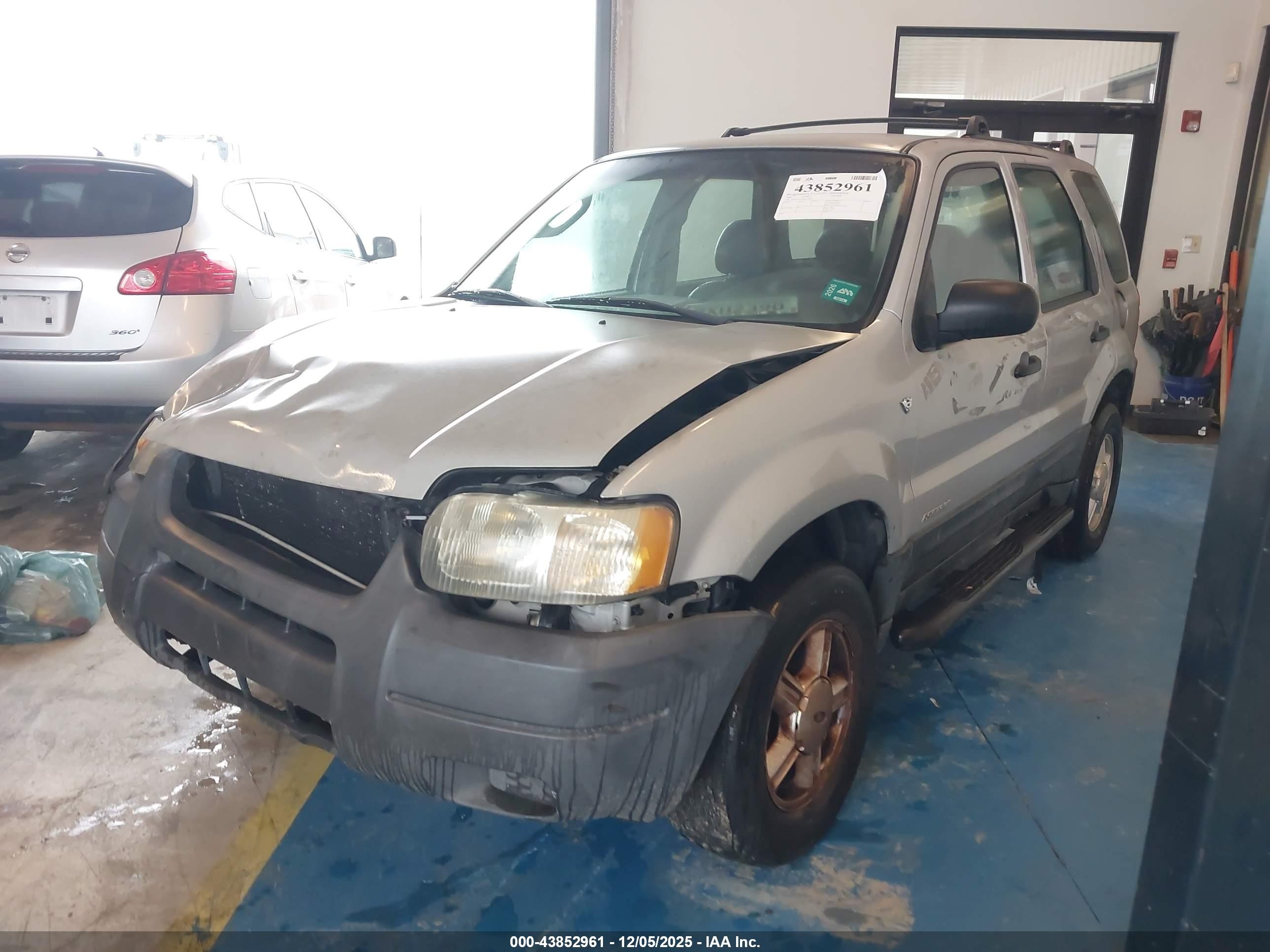 2002 Ford Escape Xls Silver vin: 1FMYU01162KC84834
