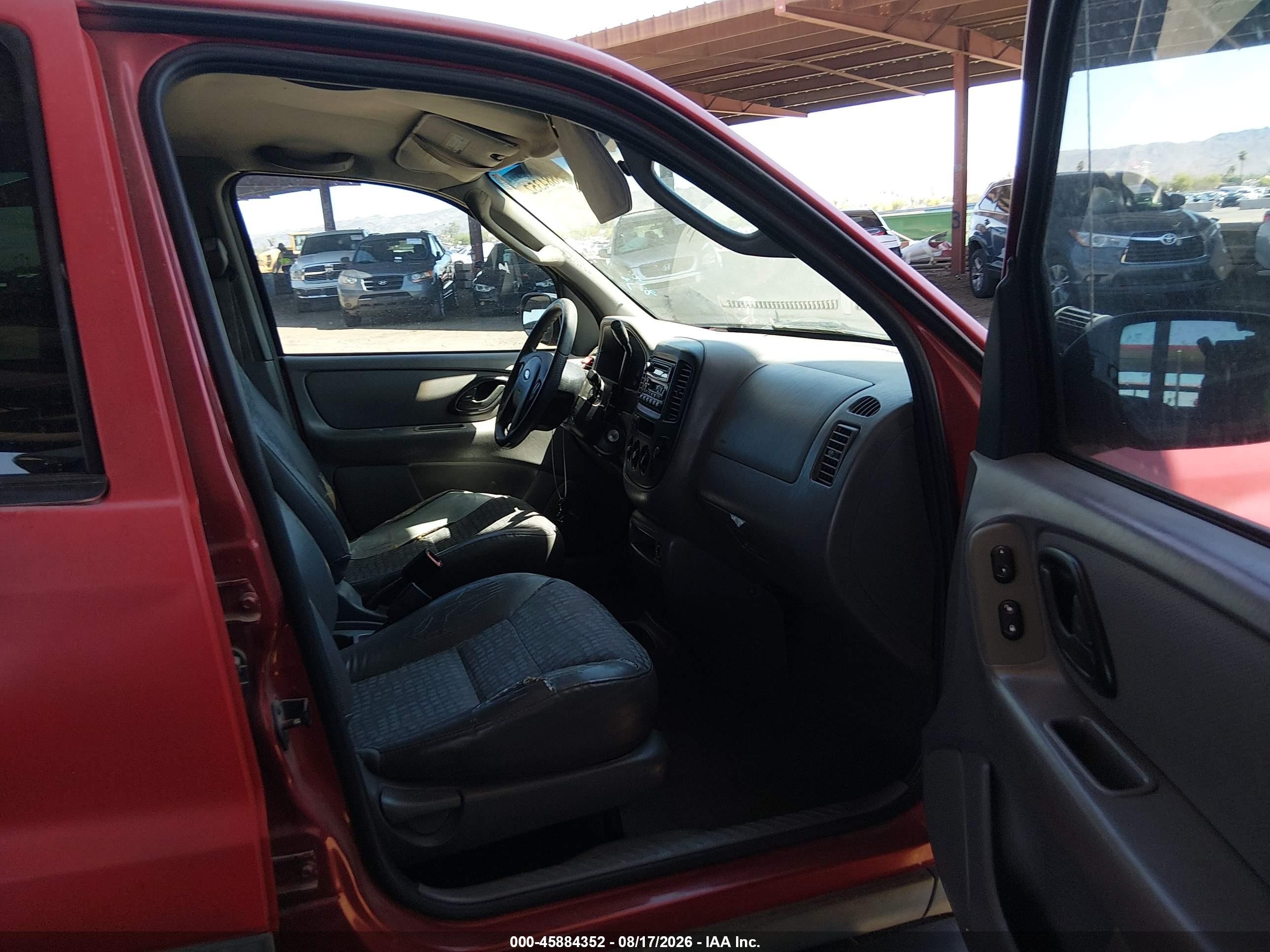 2001 Ford Escape Xls Red vin: 1FMYU01171KA74905