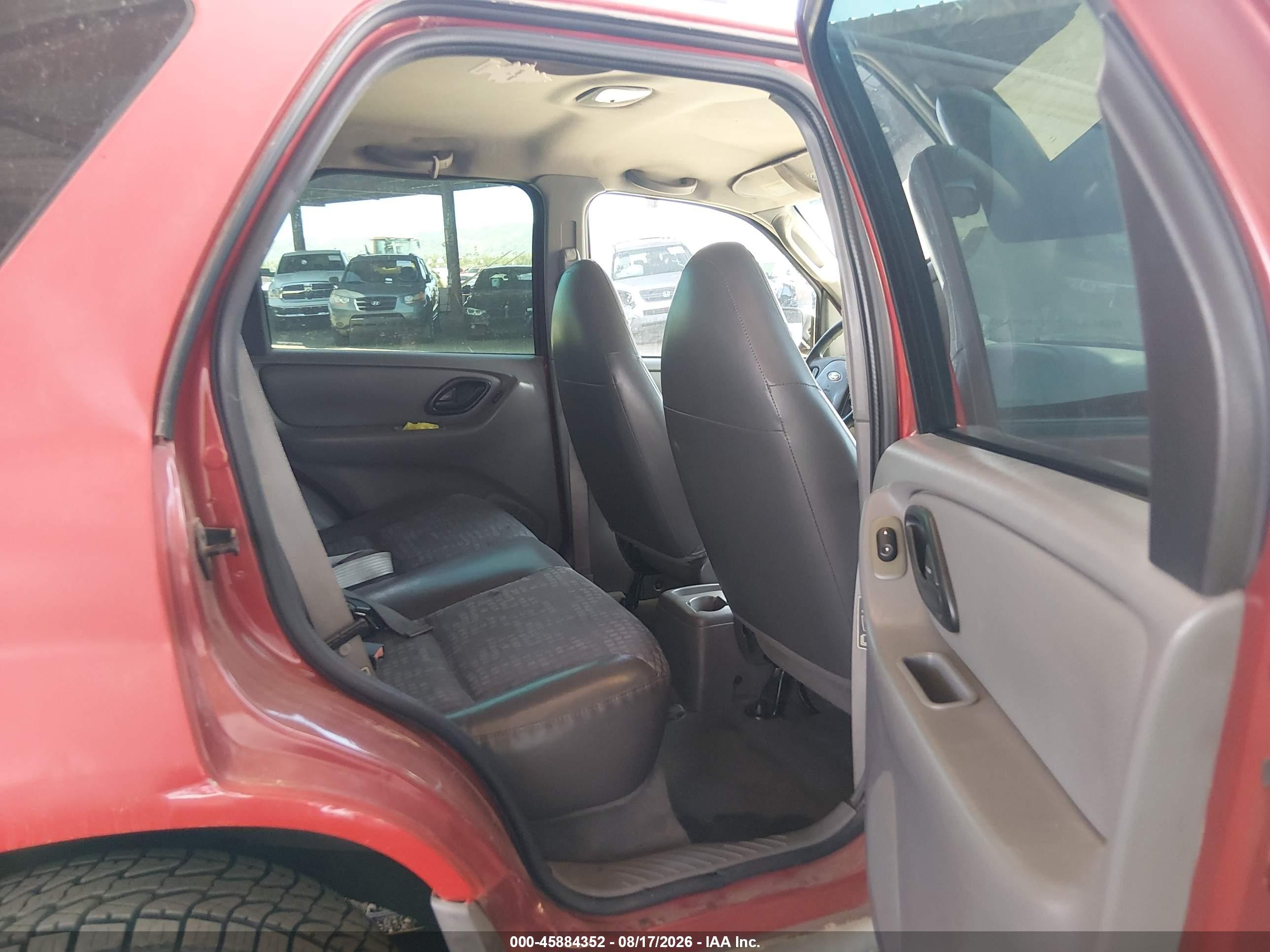 2001 Ford Escape Xls Red vin: 1FMYU01171KA74905