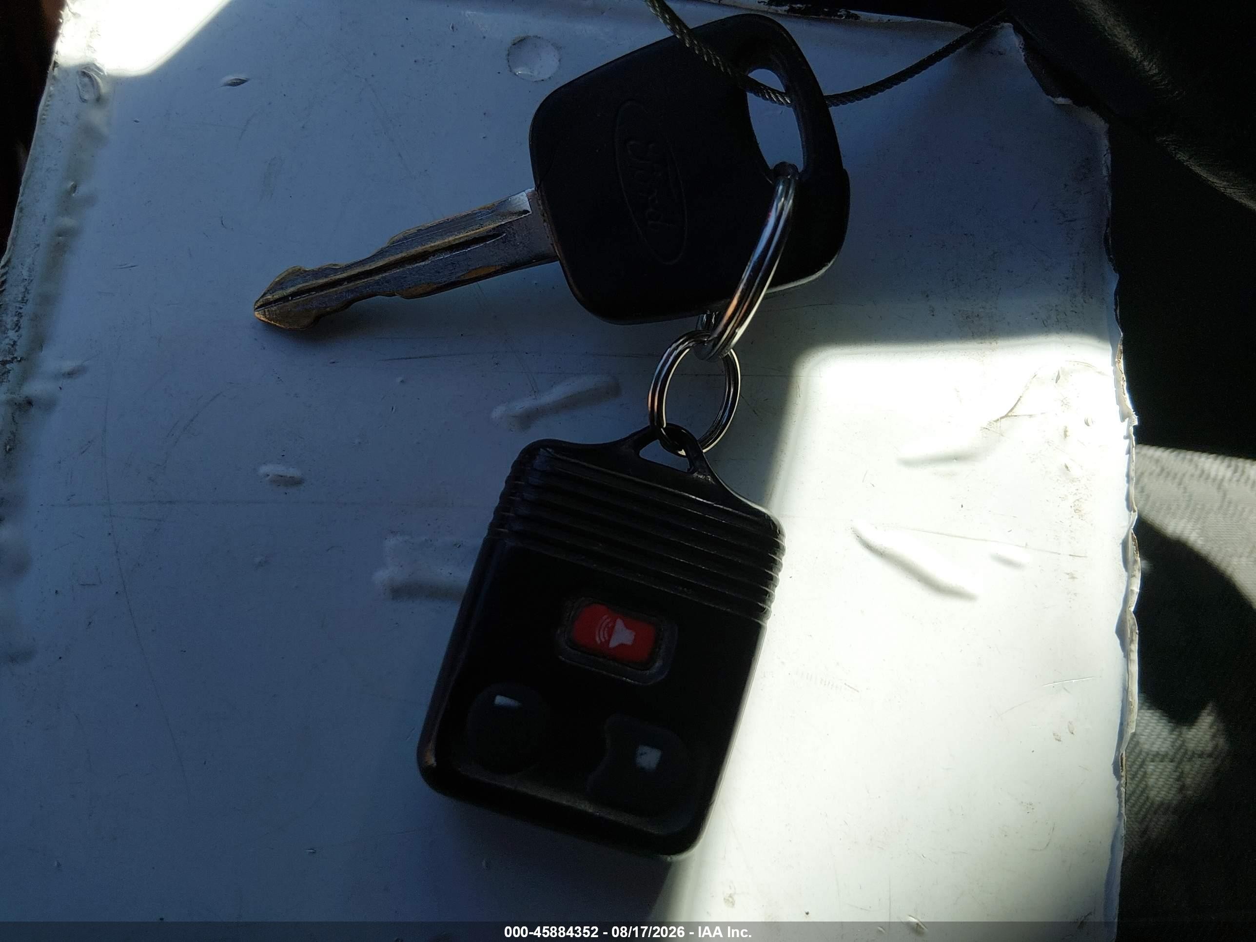 2001 Ford Escape Xls Red vin: 1FMYU01171KA74905