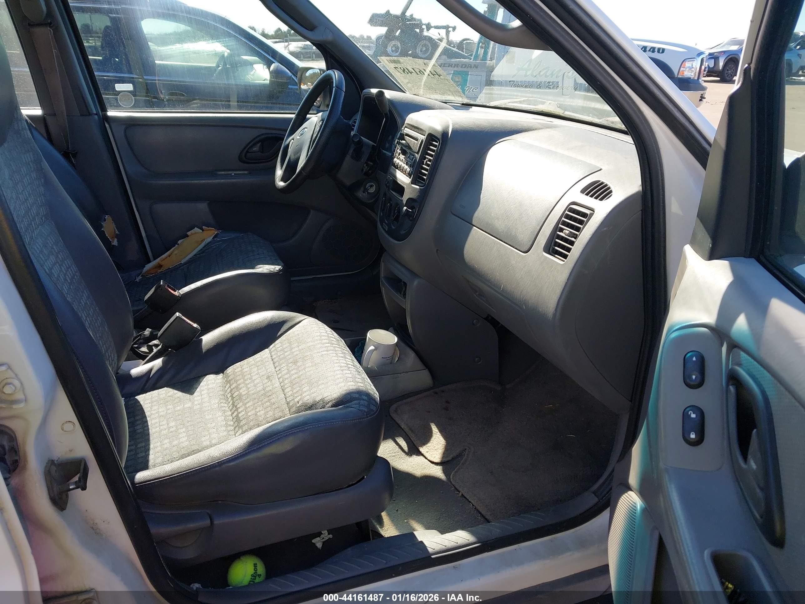 2001 Ford Escape Xls Белый vin: 1FMYU01191KD91794