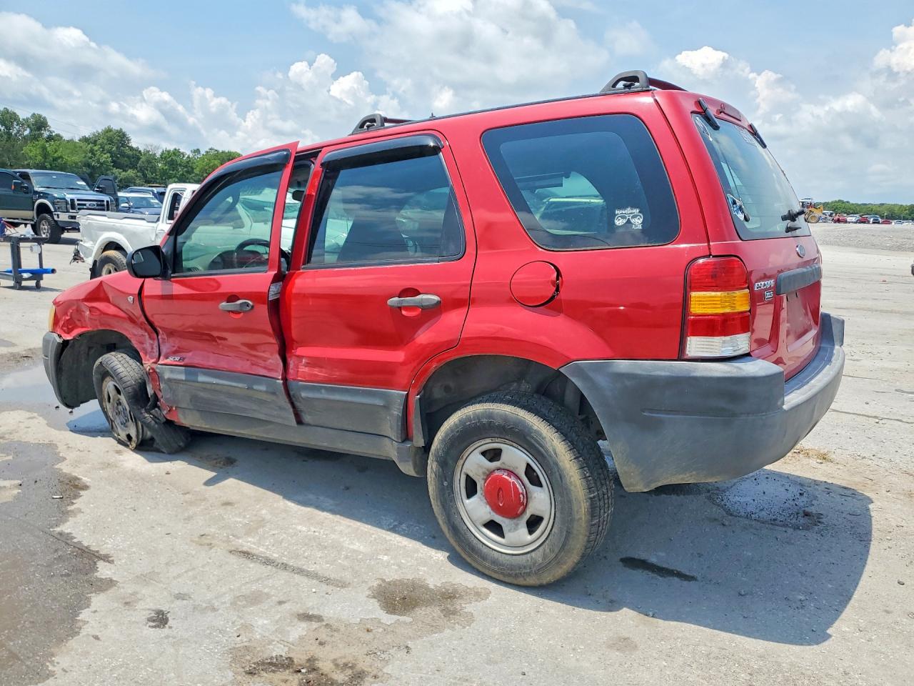 2002 Ford Escape Xls Red vin: 1FMYU011X2KB70173