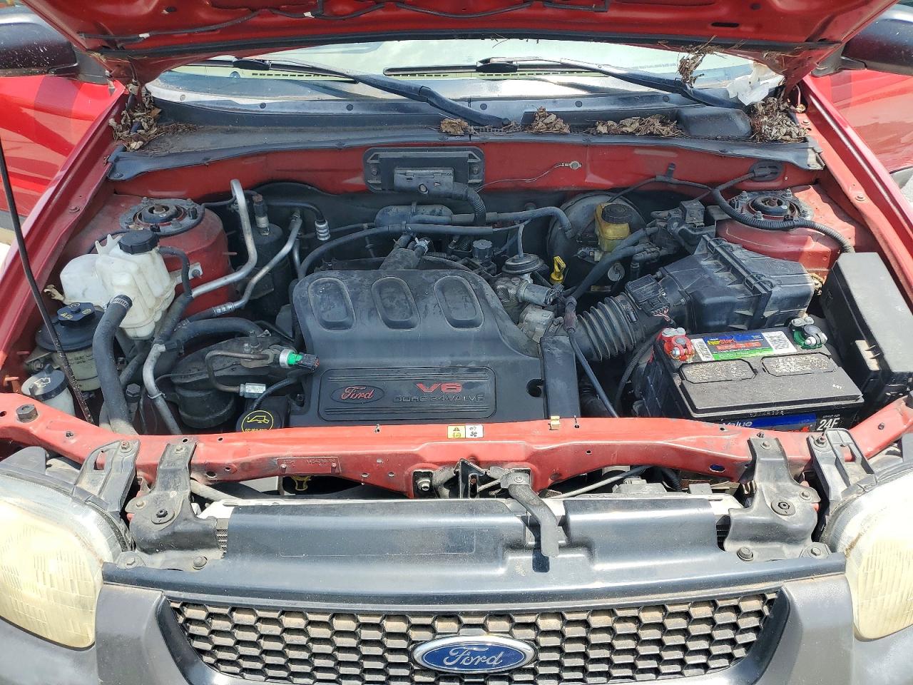 2002 Ford Escape Xls Red vin: 1FMYU011X2KB70173