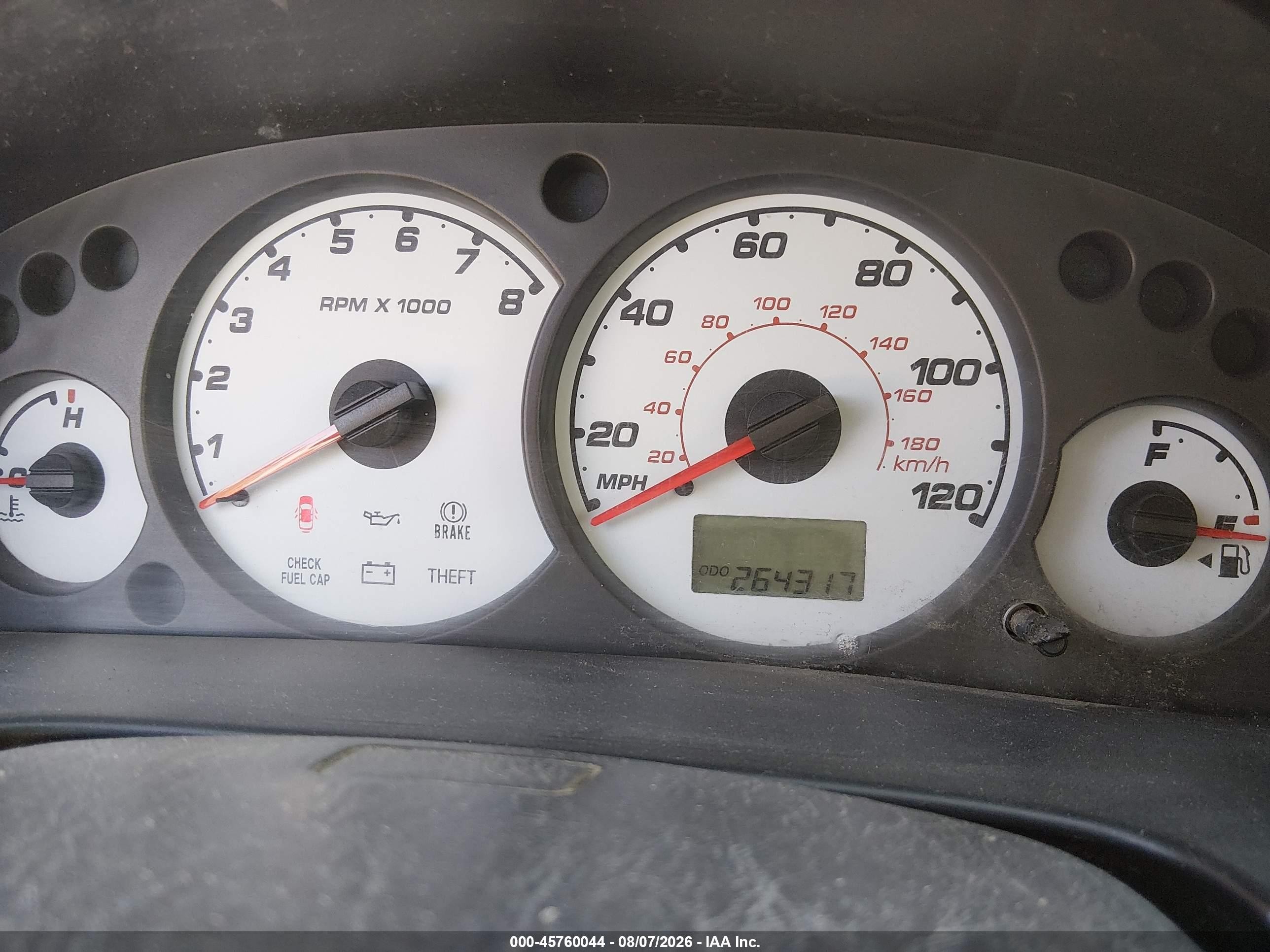 2002 Ford Escape Xls White vin: 1FMYU01B12KA70150