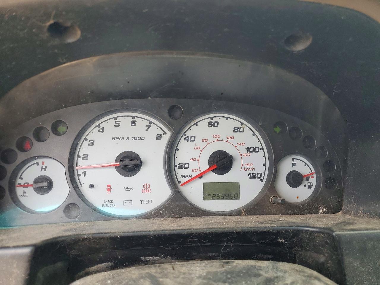 2002 Ford Escape Xls Silver vin: 1FMYU01B62KA44420