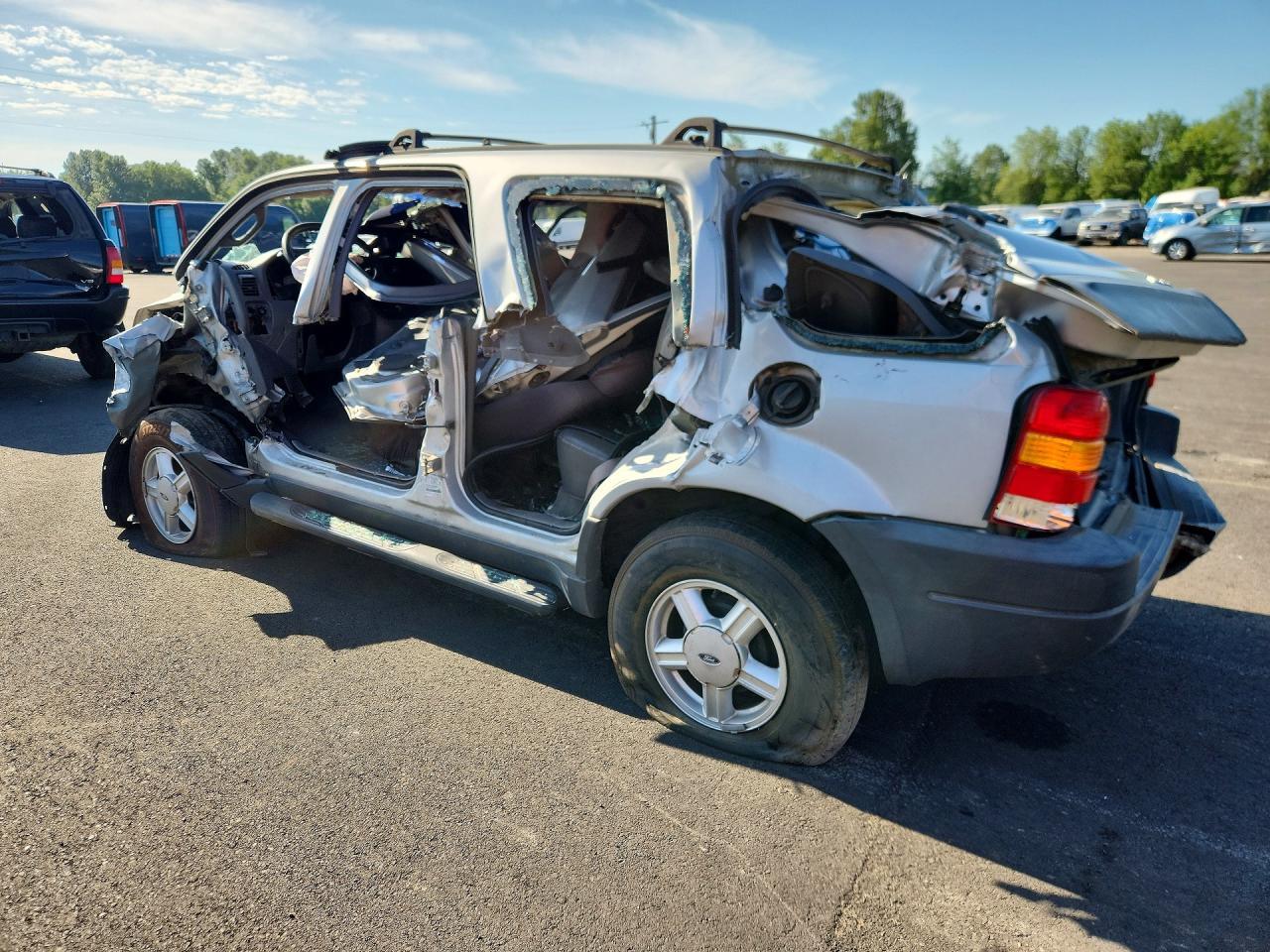 2002 Ford Escape Xls Silver vin: 1FMYU02122KC84635