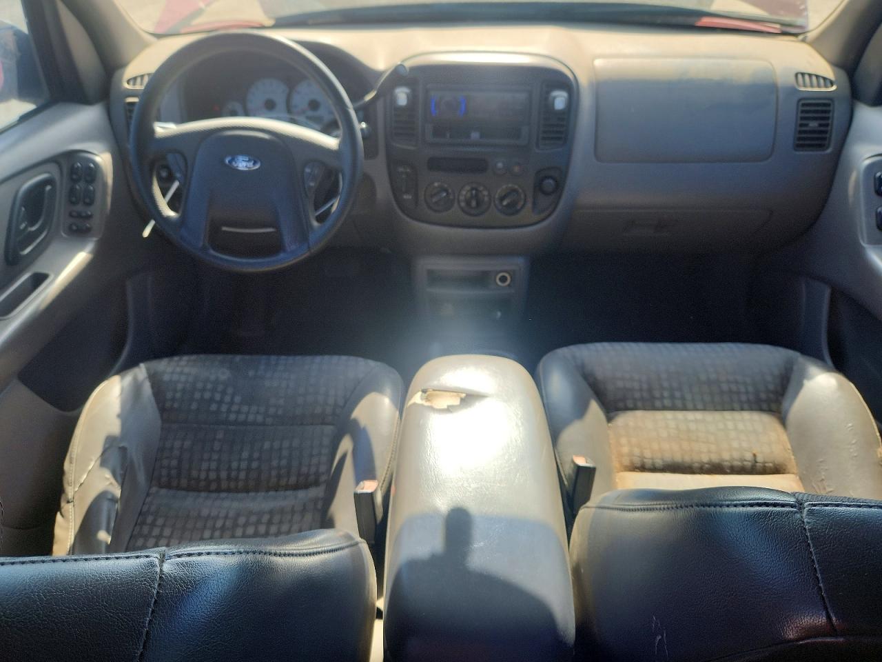 2002 Ford Escape Xls Red vin: 1FMYU02122KD81365