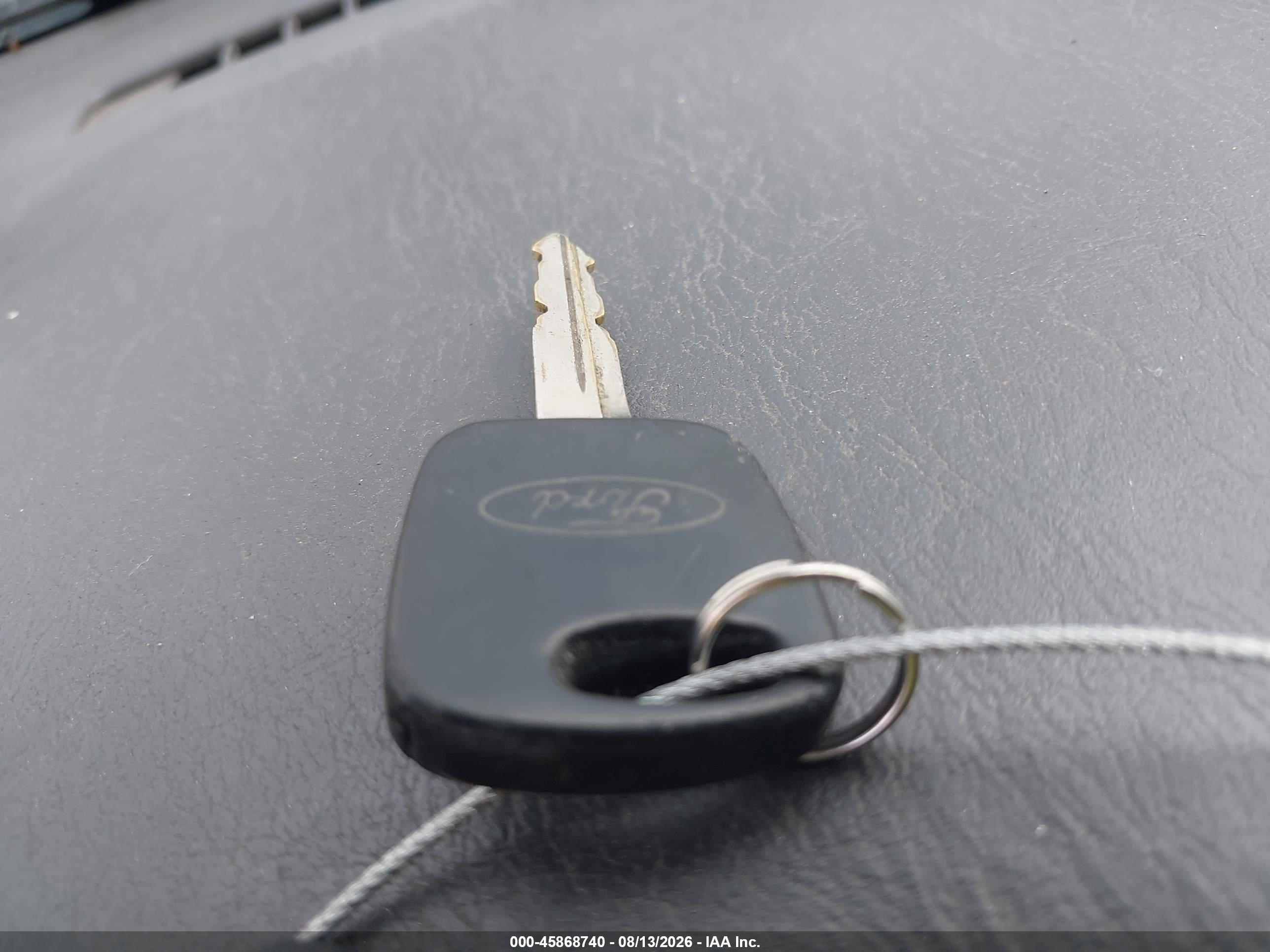 2004 Ford Escape Xls Gray vin: 1FMYU02124KA38834