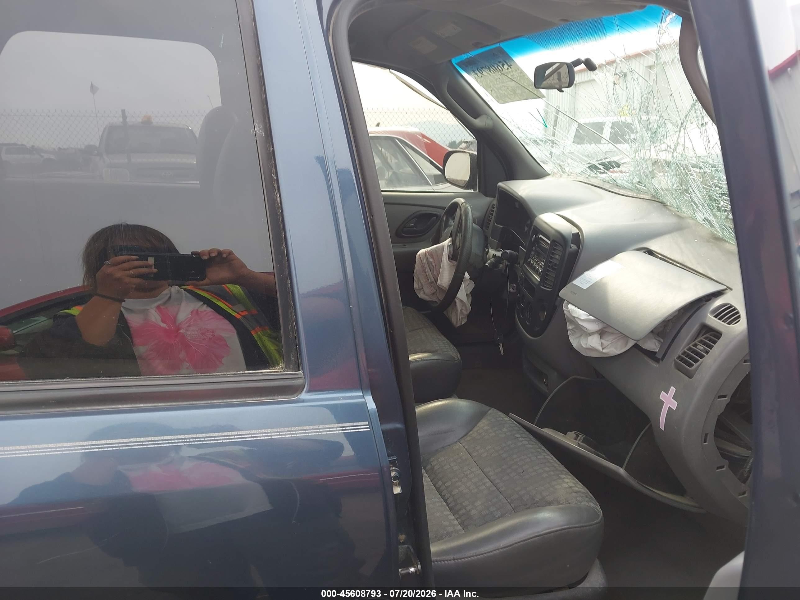 2001 Ford Escape Xls Light Blue vin: 1FMYU02131KA58151