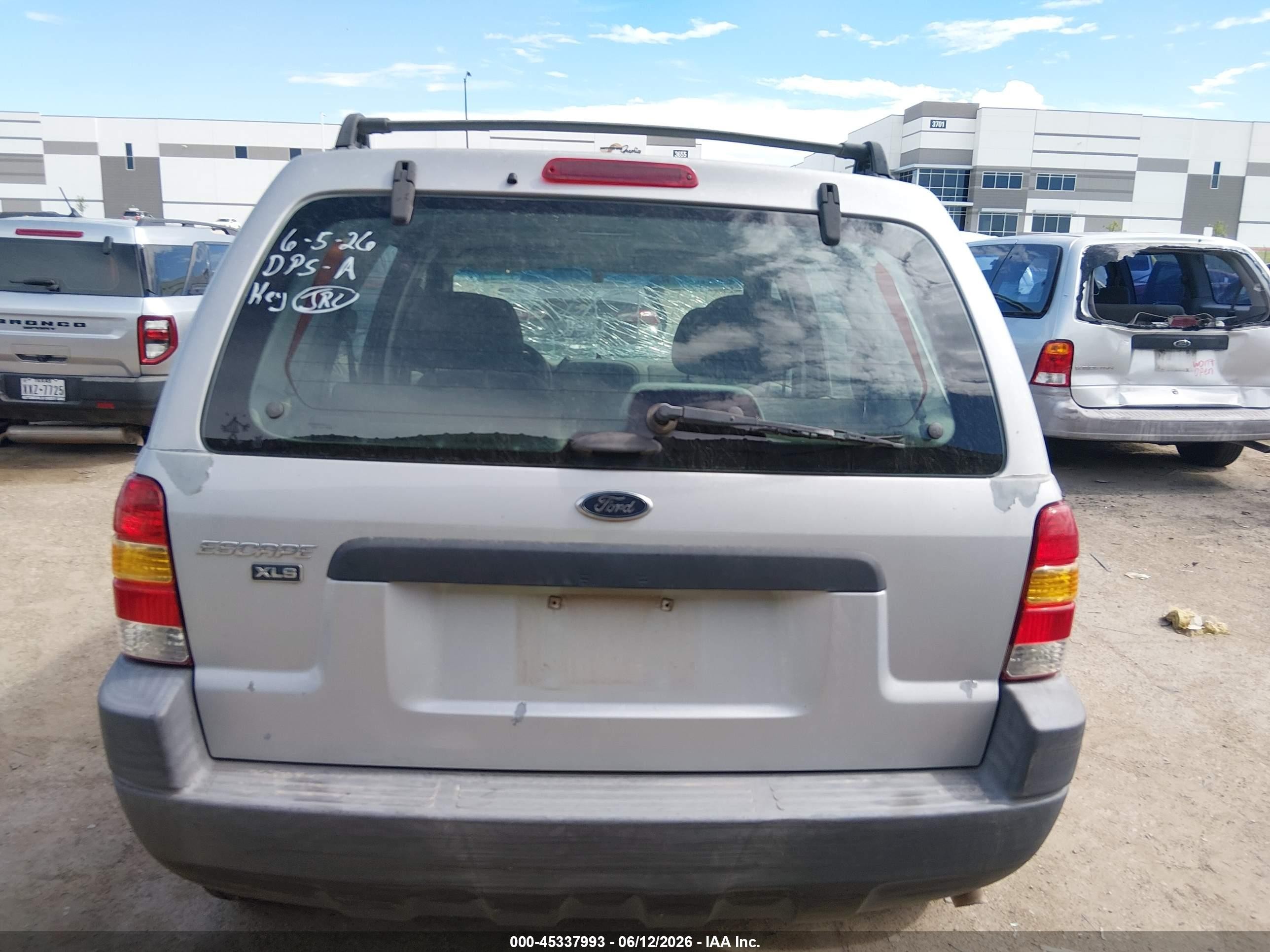2003 Ford Escape Xls Silver vin: 1FMYU02143KA40745