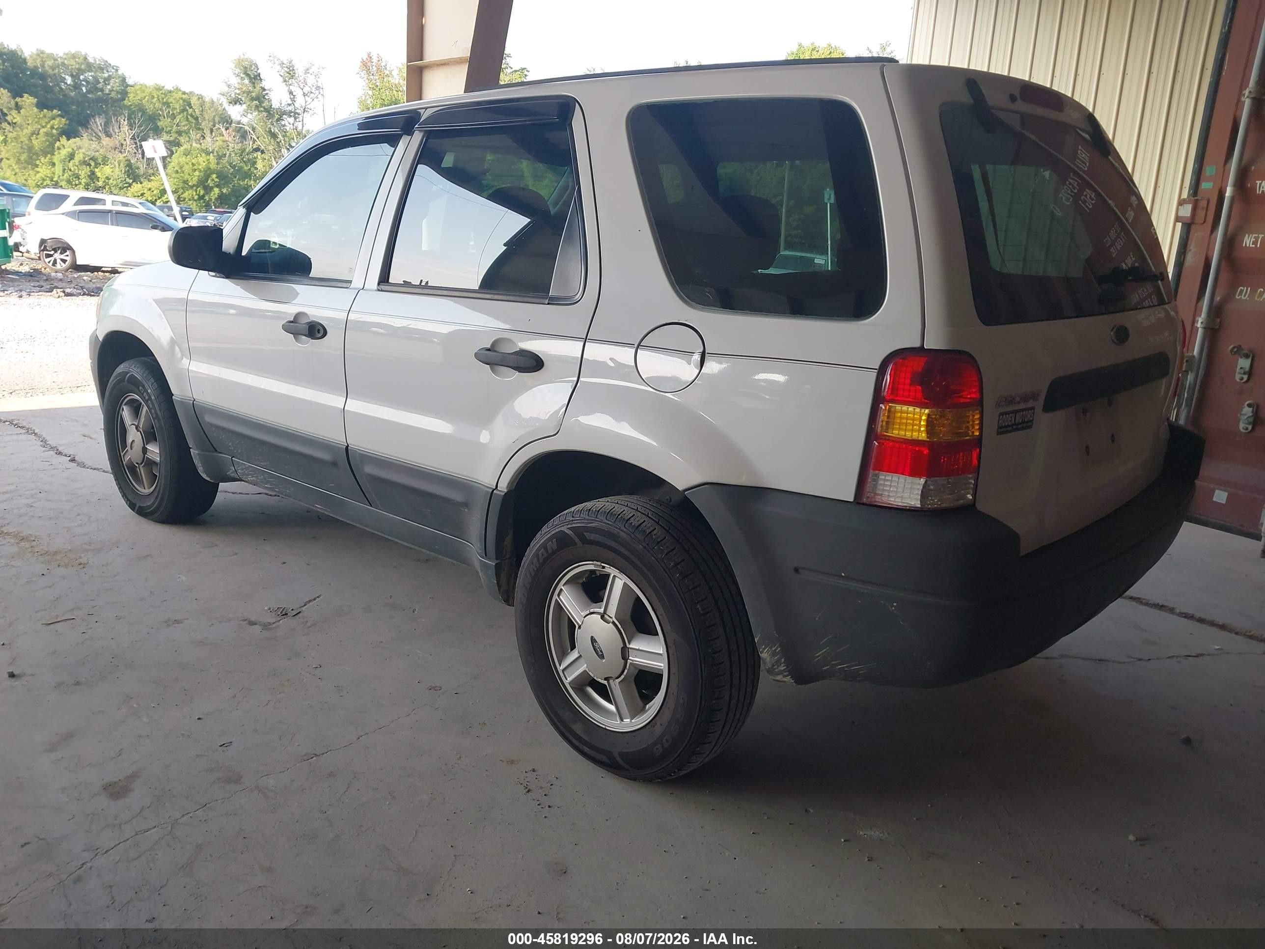 2004 Ford Escape Xls White vin: 1FMYU02144KA33781