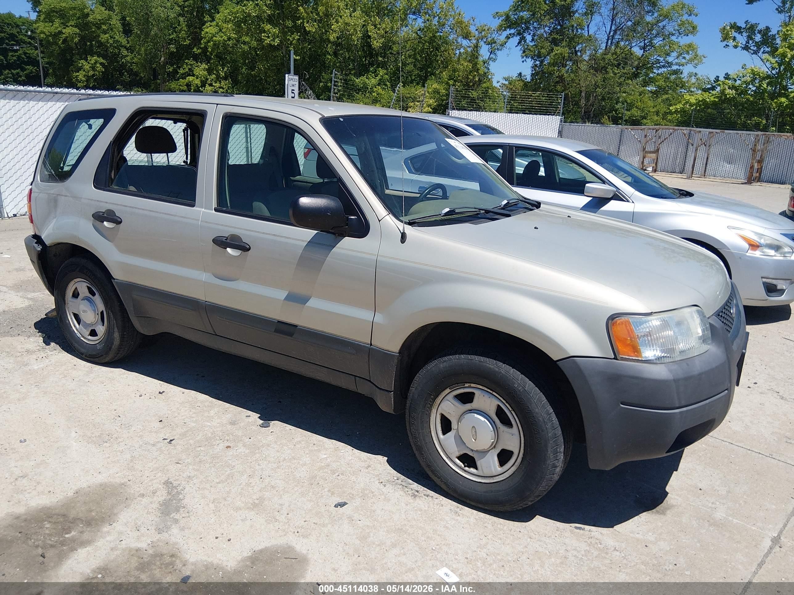 2004 Ford Escape Xls Gray vin: 1FMYU02154KB22615
