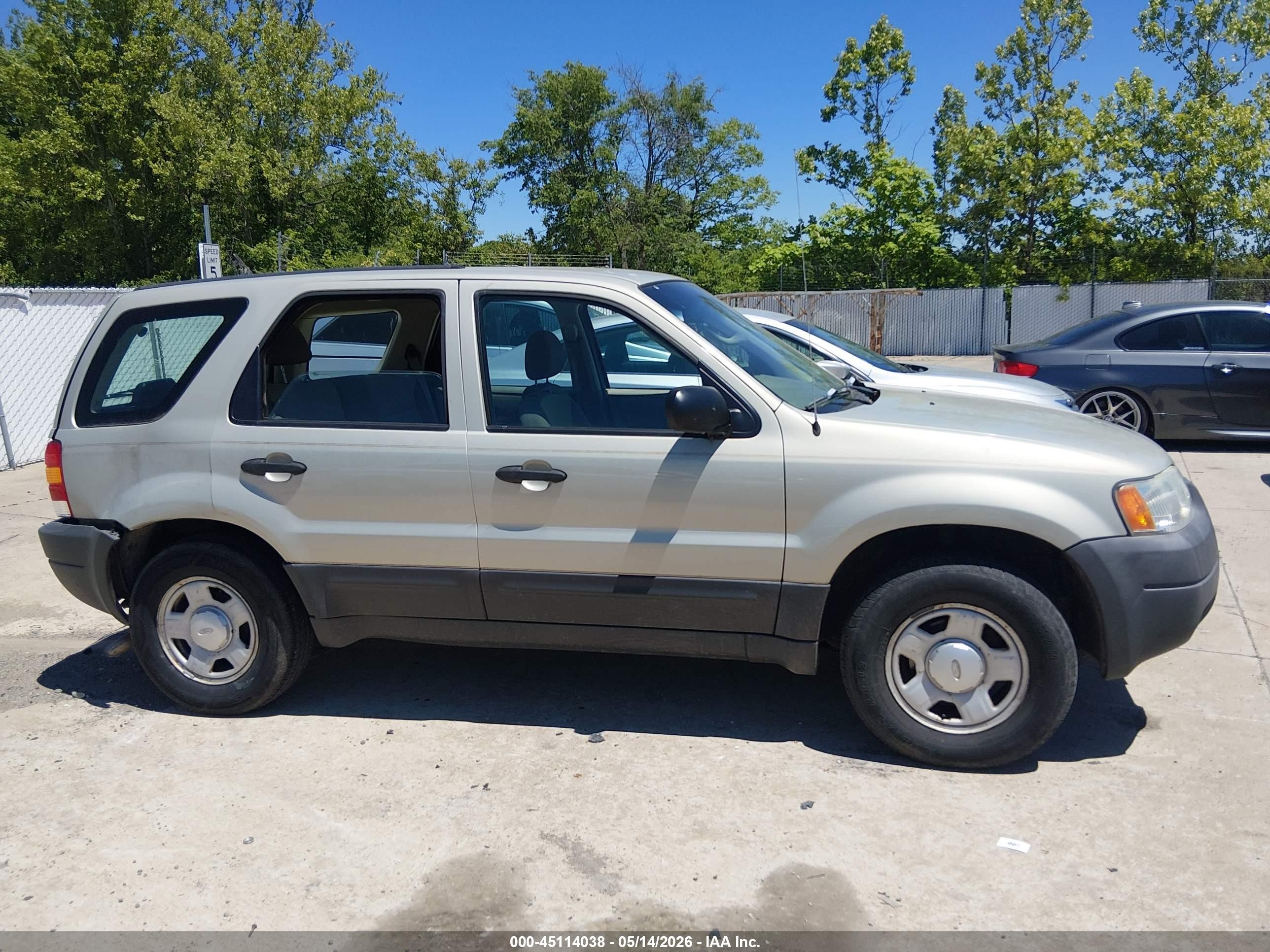 2004 Ford Escape Xls Gray vin: 1FMYU02154KB22615