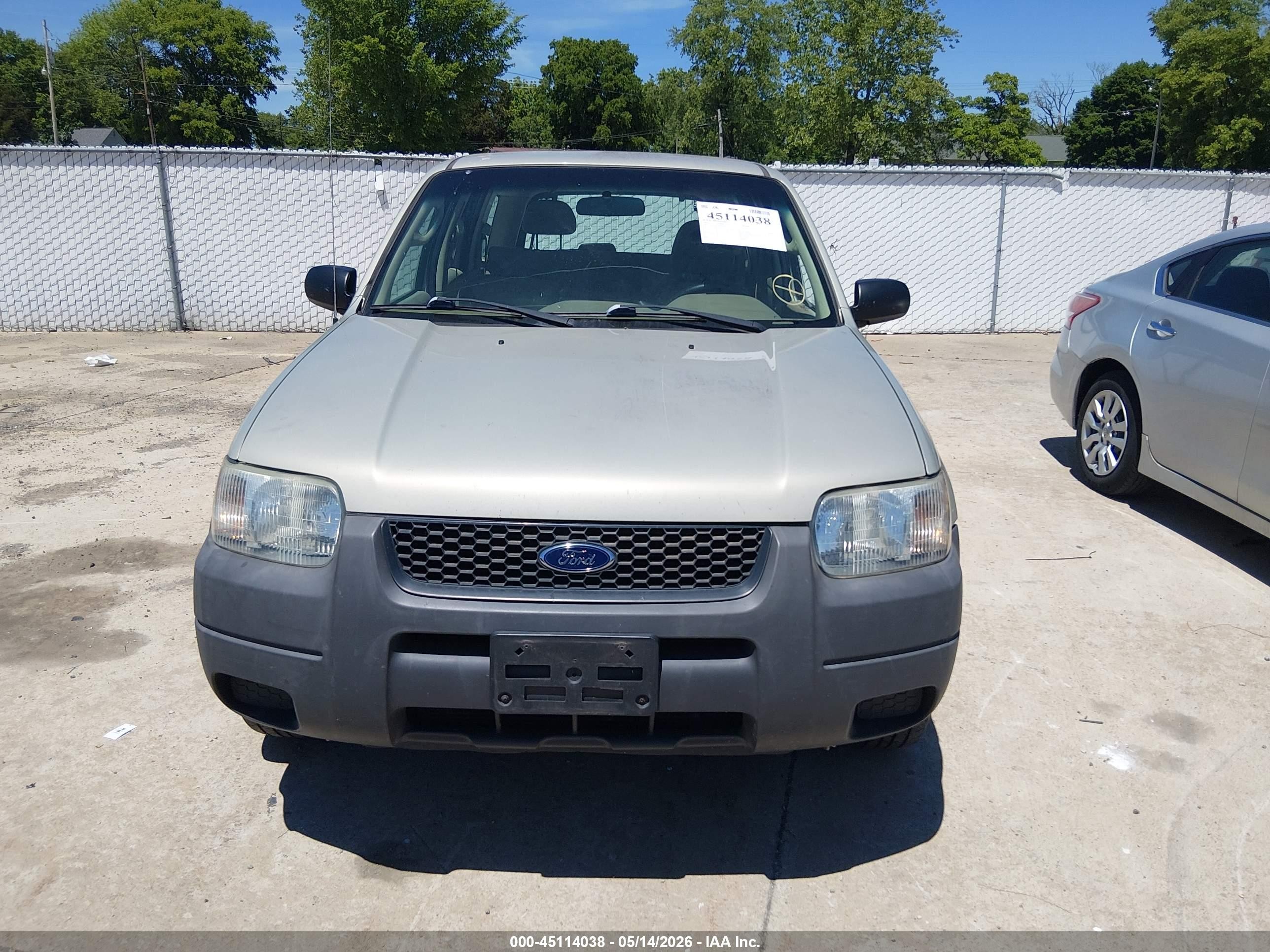 2004 Ford Escape Xls Gray vin: 1FMYU02154KB22615
