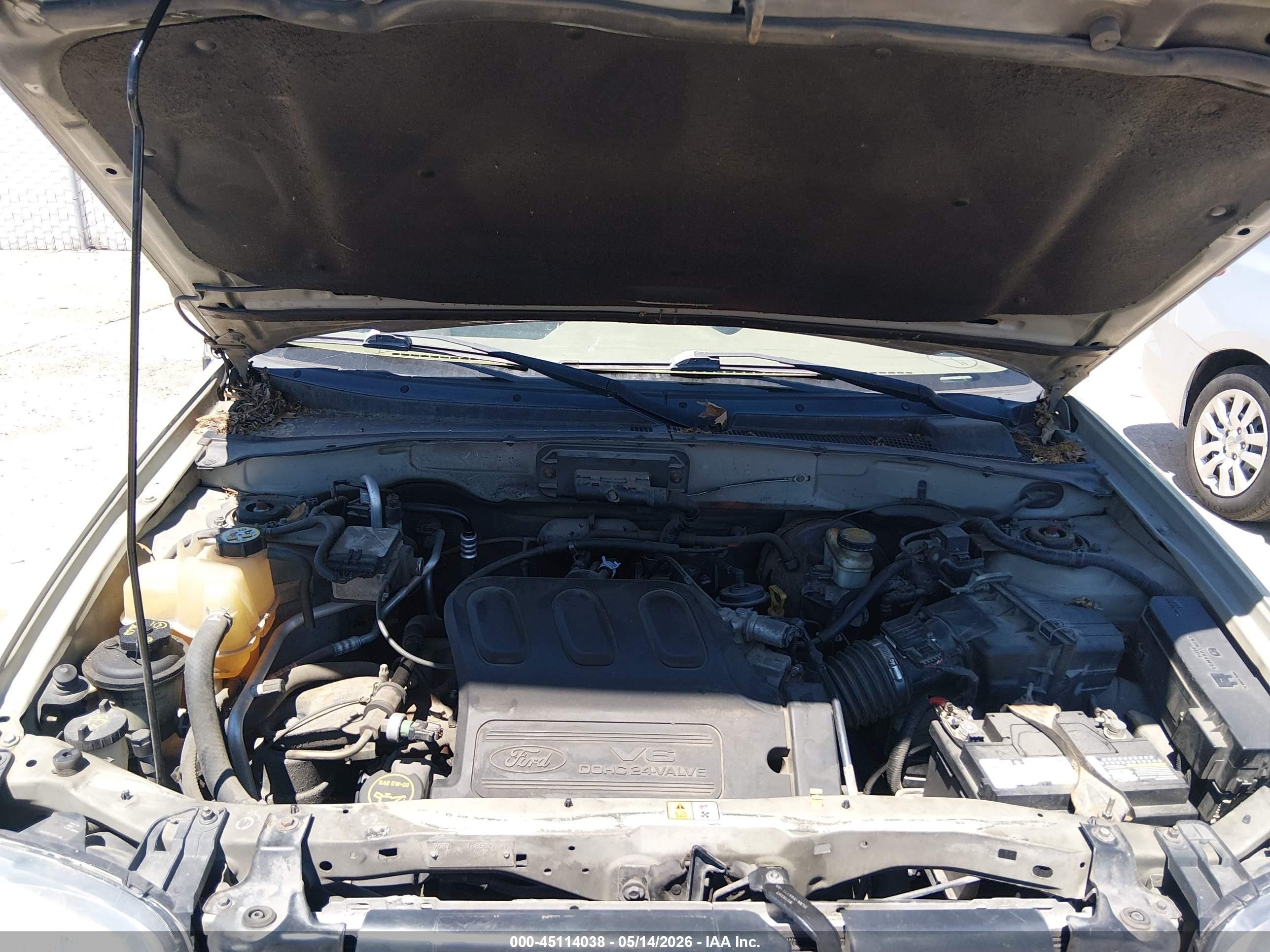 2004 Ford Escape Xls Gray vin: 1FMYU02154KB22615