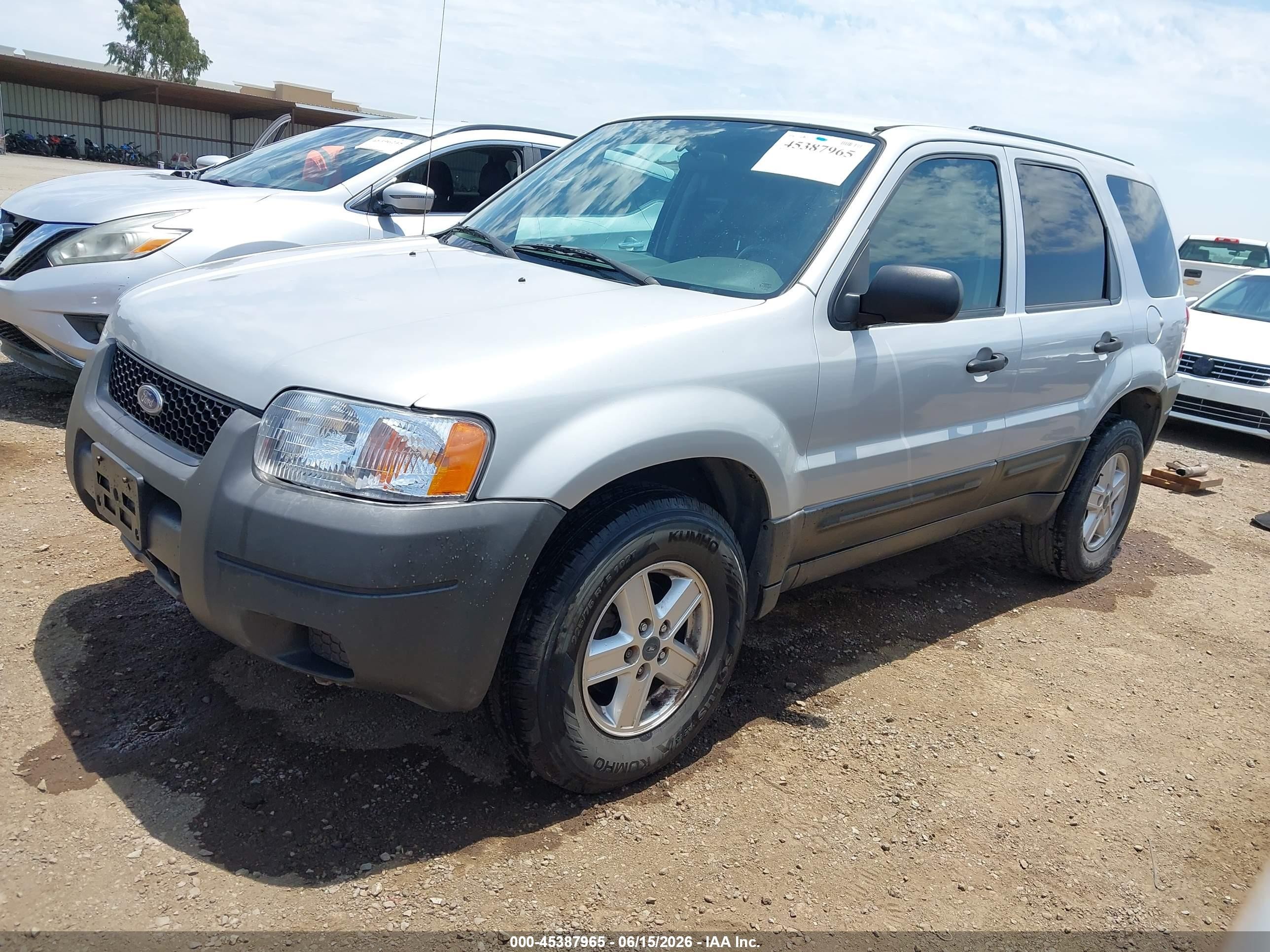 2003 Ford Escape Xls Silver vin: 1FMYU021X3KD19598