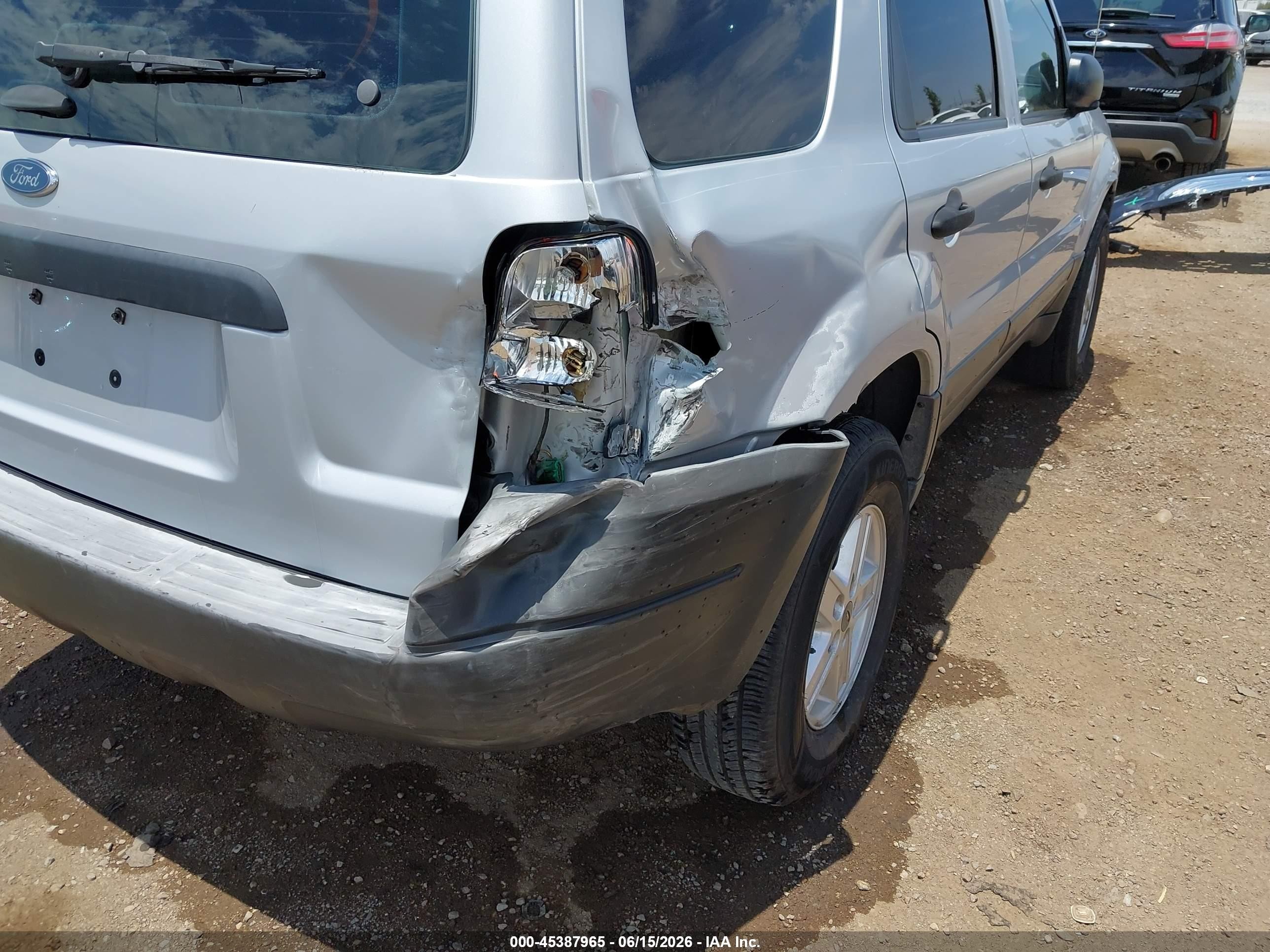 2003 Ford Escape Xls Silver vin: 1FMYU021X3KD19598