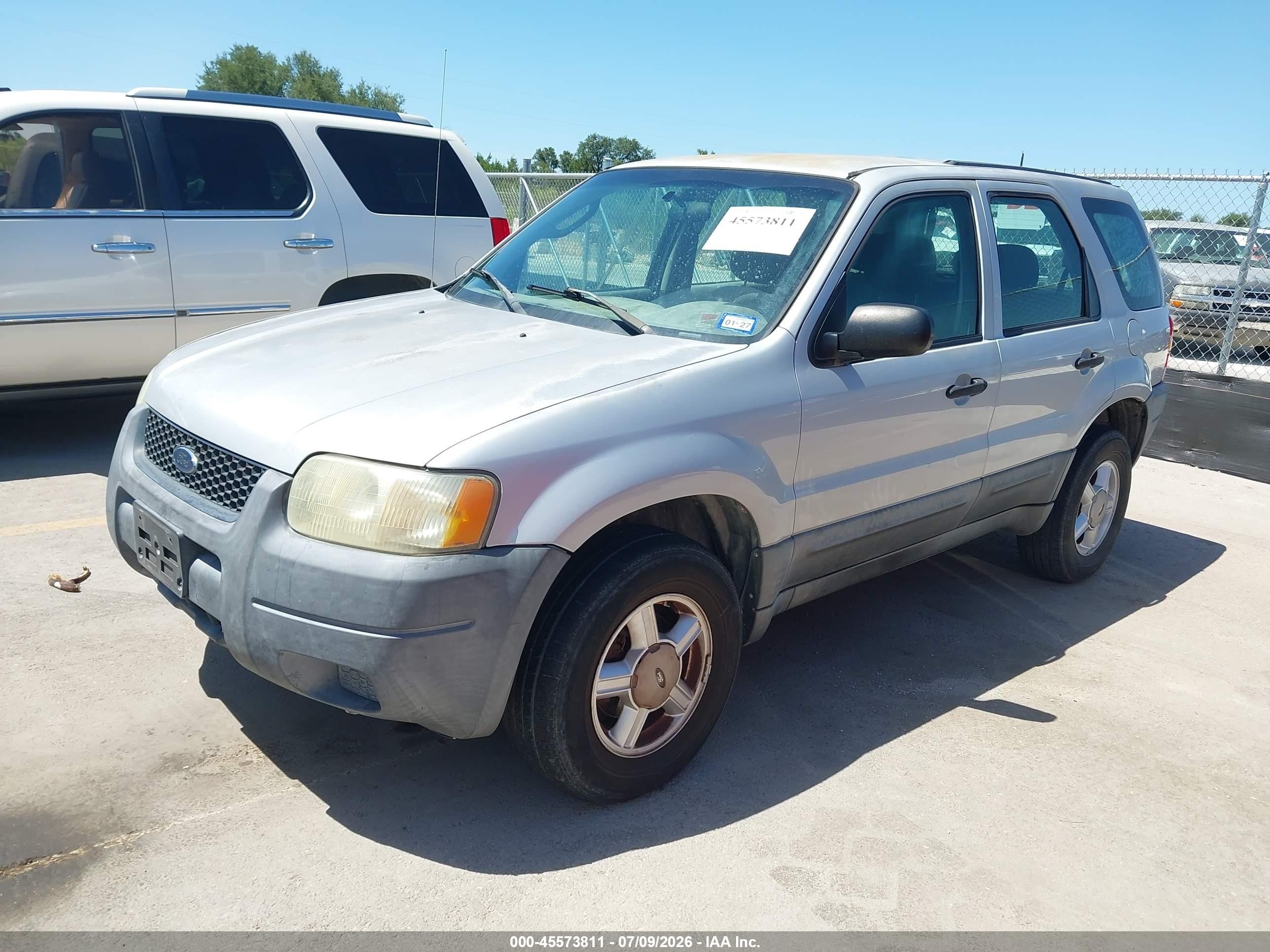2003 Ford Escape Xls Серебряный vin: 1FMYU021X3KD40239