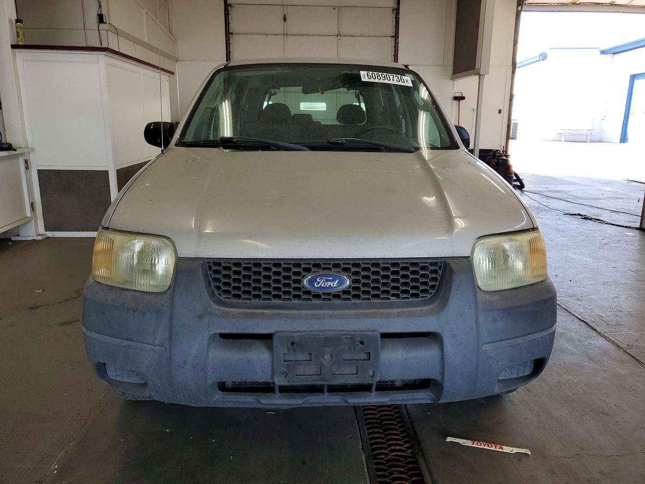 2004 Ford Escape Xls Silver vin: 1FMYU021X4KA15608