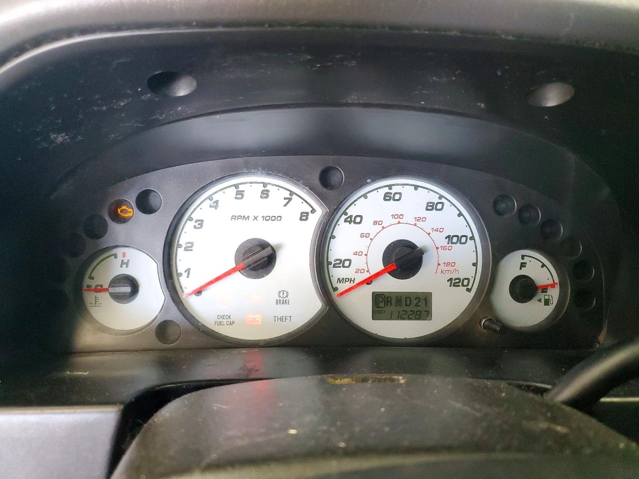 2004 Ford Escape Xls Silver vin: 1FMYU021X4KA15608