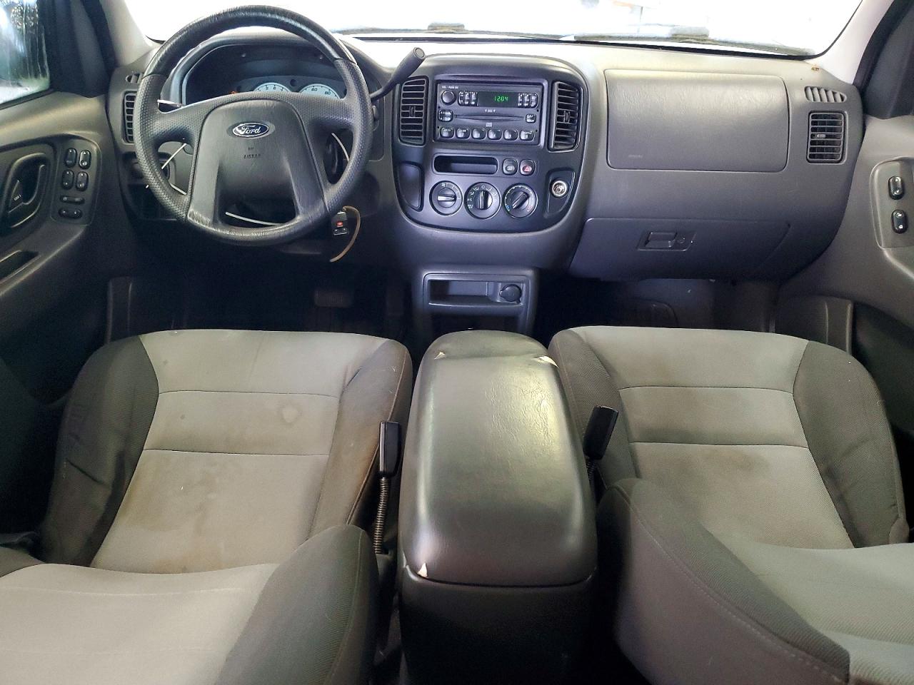 2004 Ford Escape Xls Silver vin: 1FMYU021X4KA15608