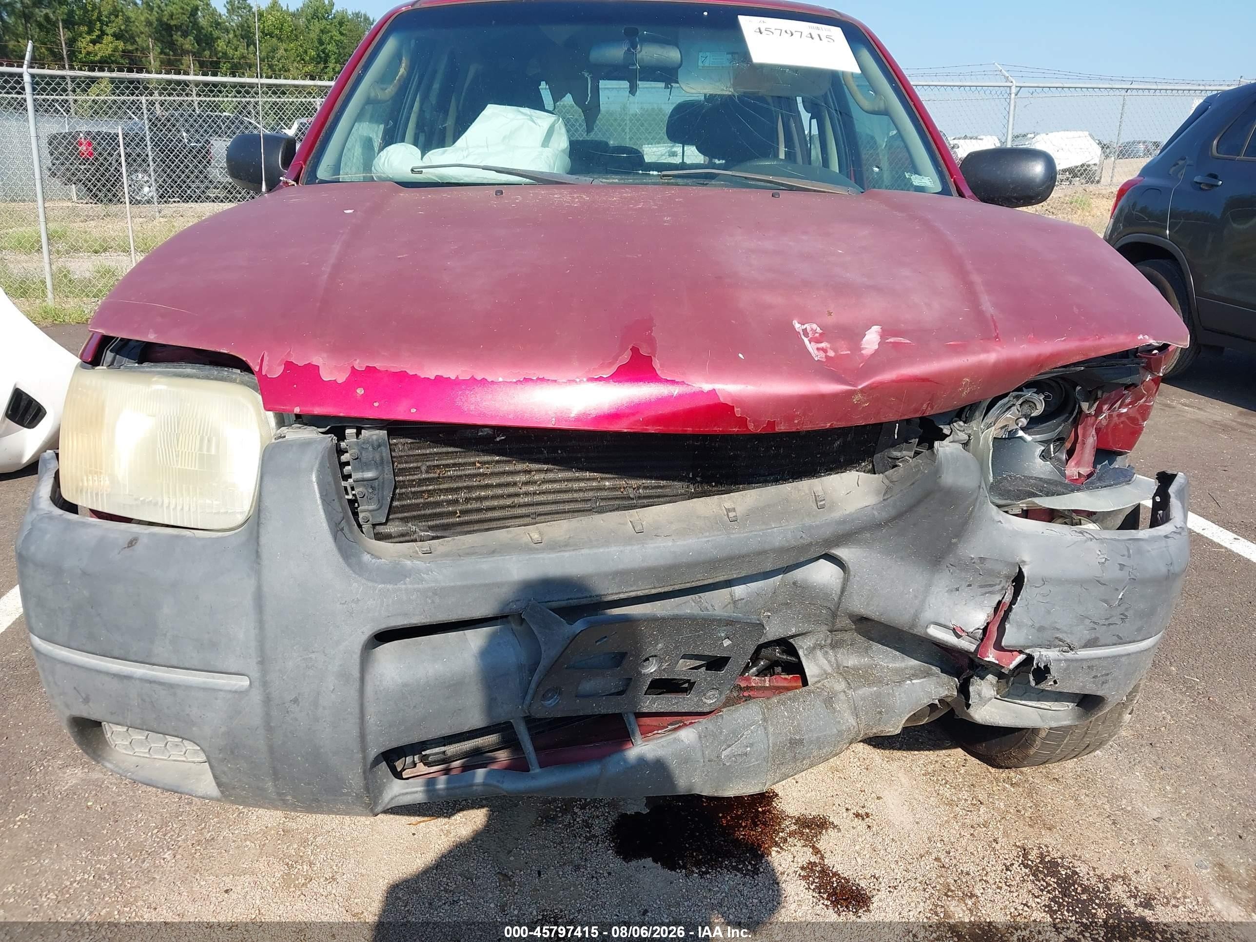 2004 Ford Escape Xls Burgundy vin: 1FMYU021X4KA97064